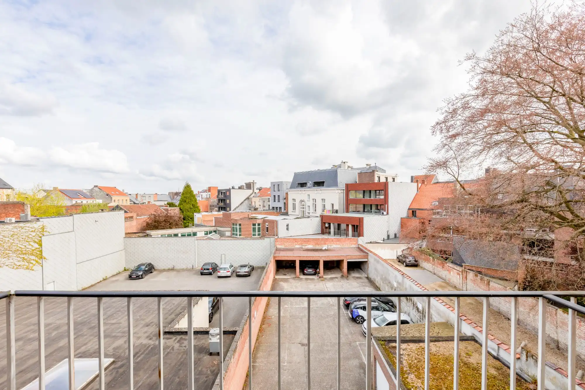 1-slaapkamerappartement met terras en centrale ligging foto 7