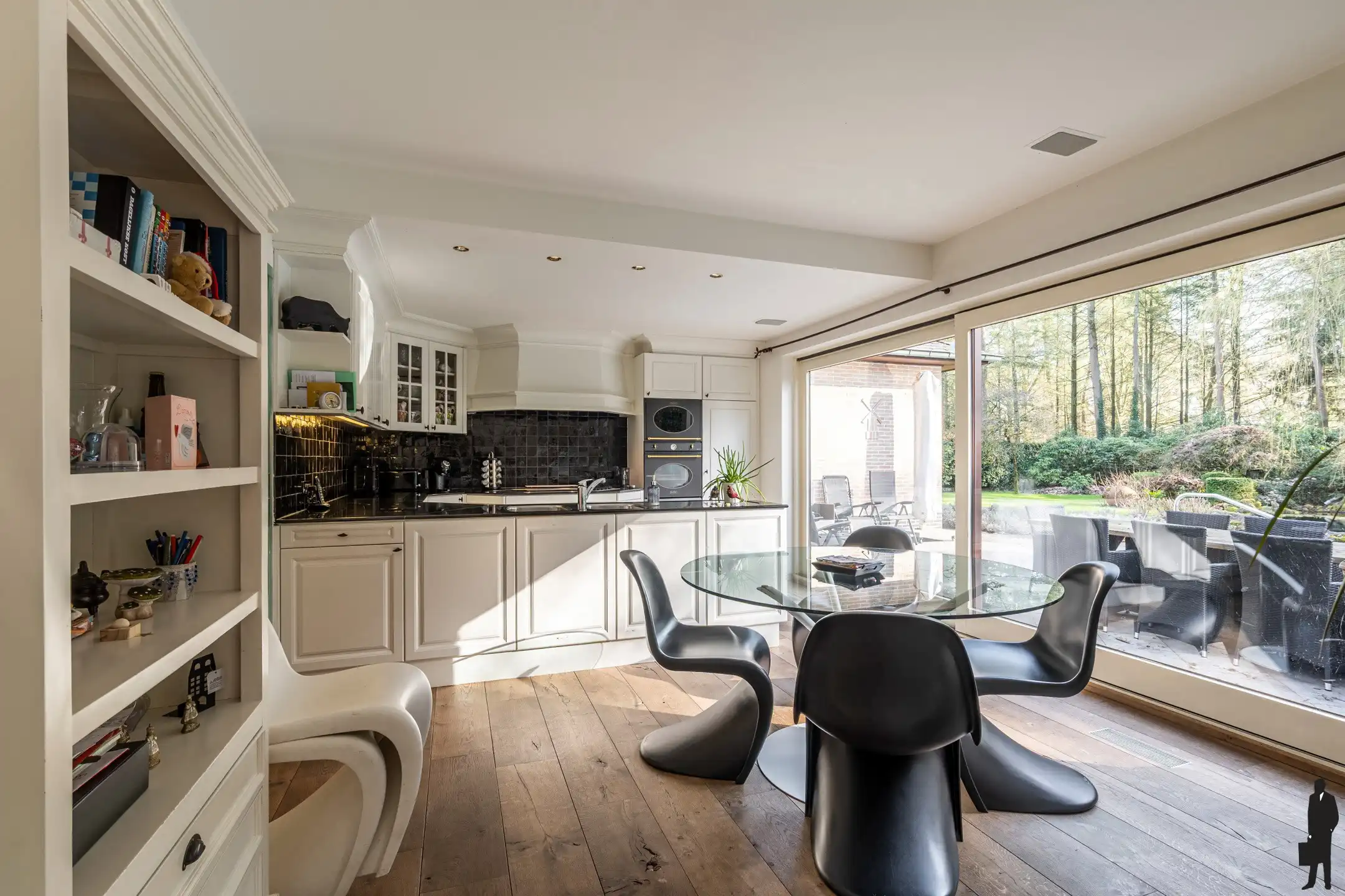 Instapklare villa met zwembad op rustige ligging te Schilde! foto 6