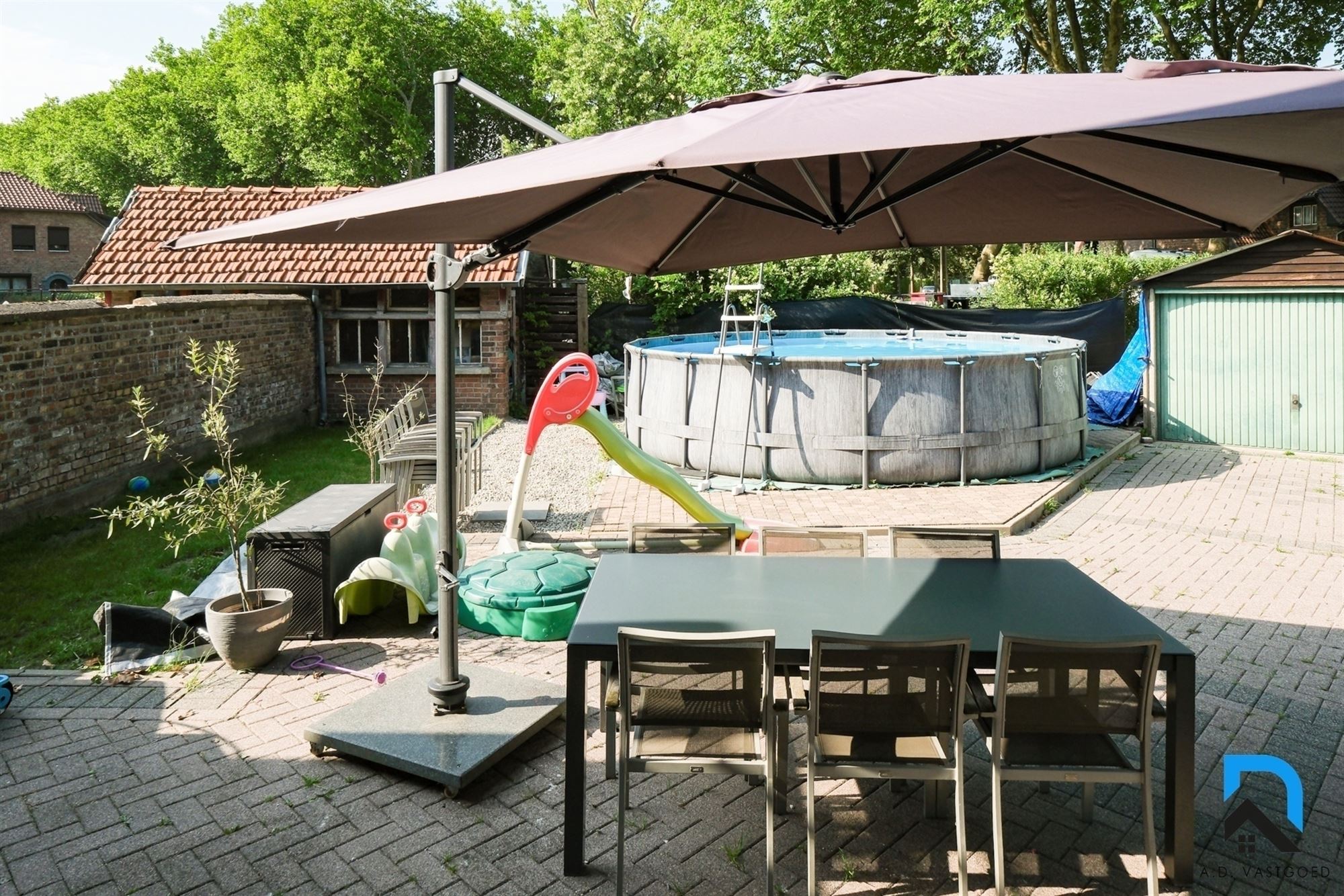 Woning met 5 slaapkamers op riant hoekperceel foto 17