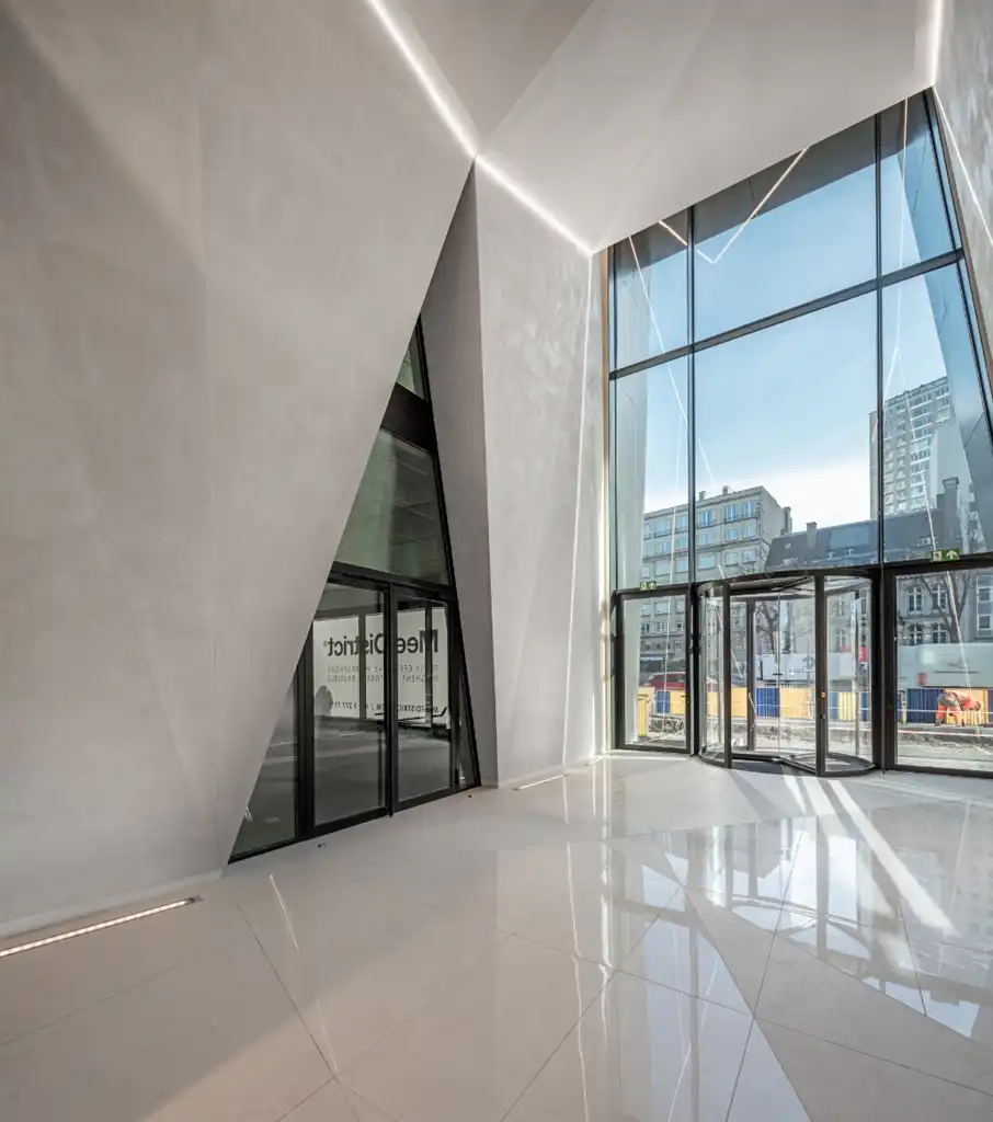 SPECTRUM : 4e verdiep 1.390m² en 268m² te huur foto 3