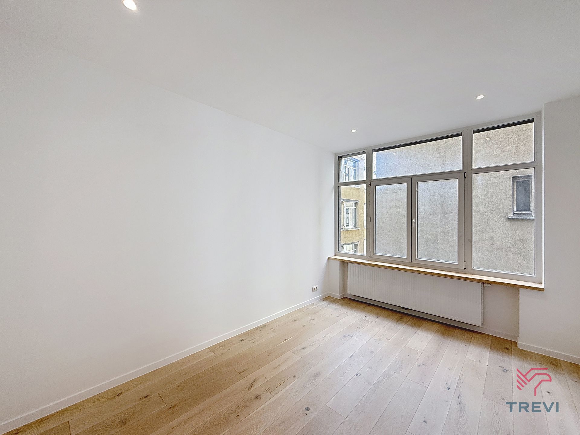 Volledig gerenoveerd 3bed appartement in het centrum  foto 12