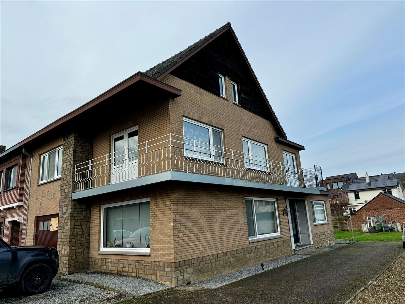 -1-slaapkamer appartement met groot terras nabij het centrum van Maaseik.  foto 10