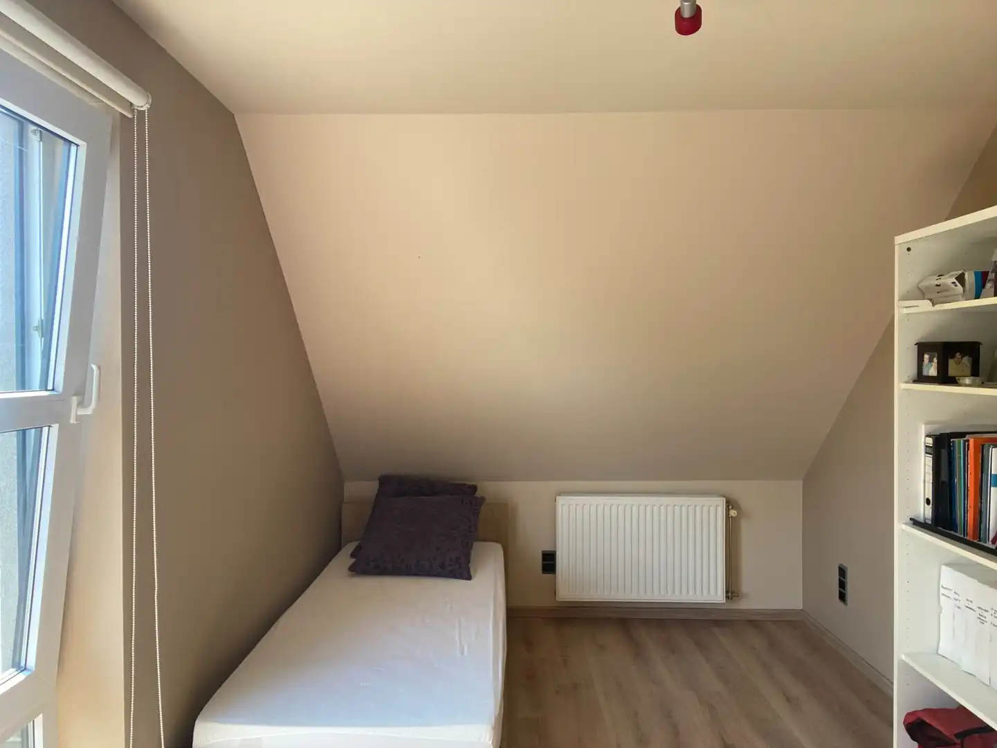 Instapklare, drempelloze gezinswoning met 4 slaapkamers, 2 badkamers en prachtige tuin foto 11