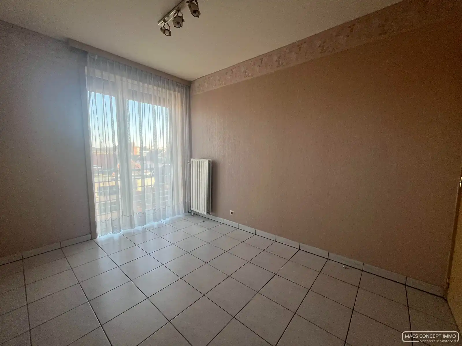 Op te frissen appartement met 2 slaapkamers & 2 ruime terrassen in het hart van Roeselare foto 14