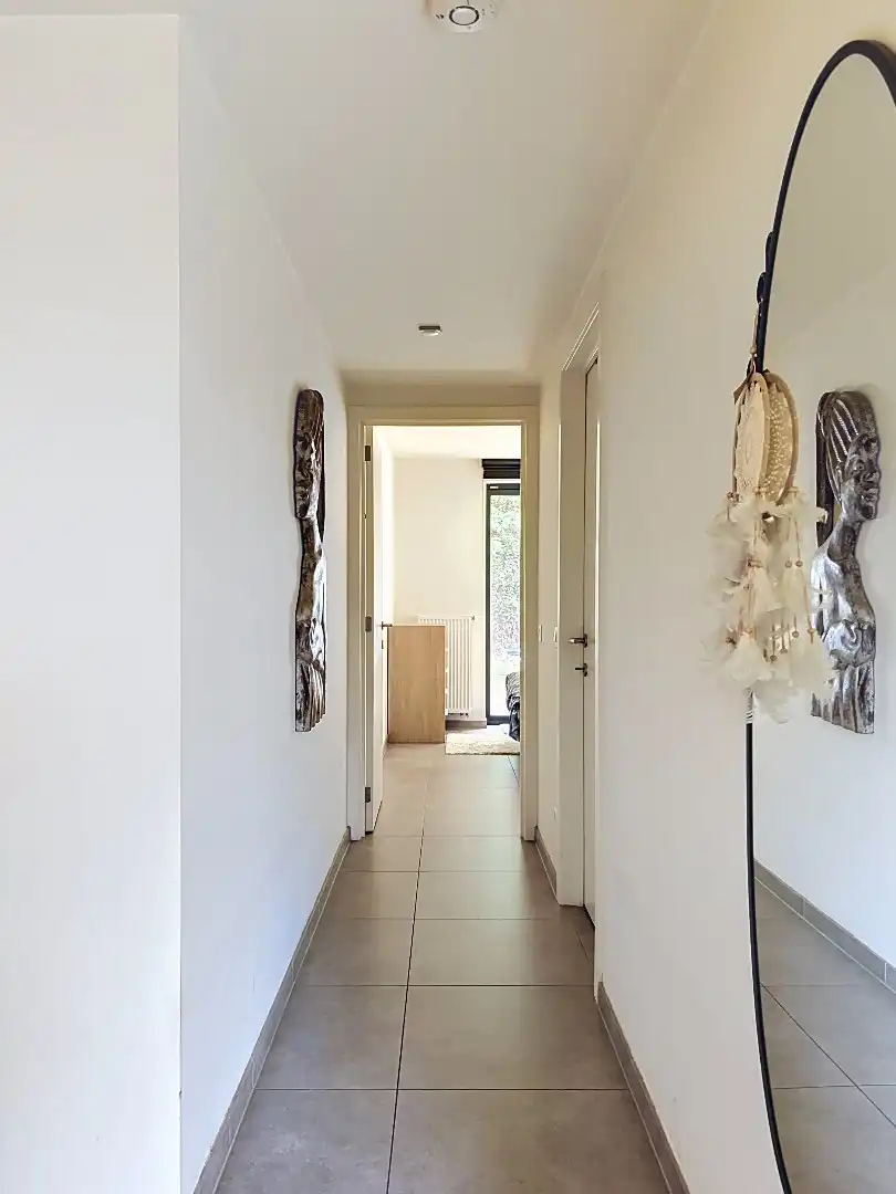 Lichtrijk gelijkvloers appartement met twee tuinen in Kessel-Lo! foto 12