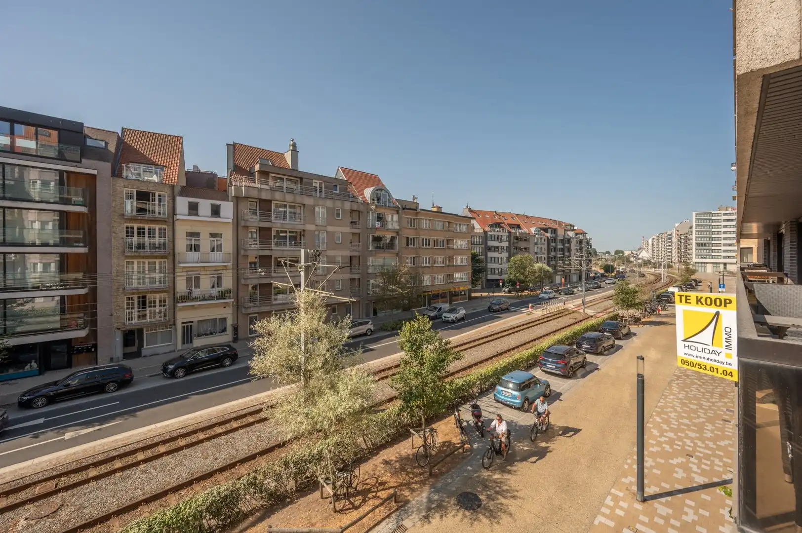 Ruim woonappartement met zonneterras foto 6