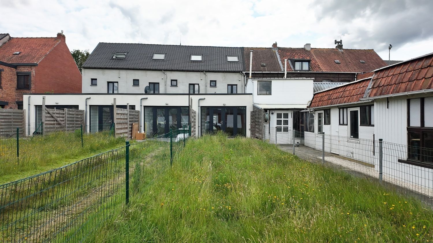 Gerenoveerde arbeiderswoning met drie slaapkamers en garagebox foto 20