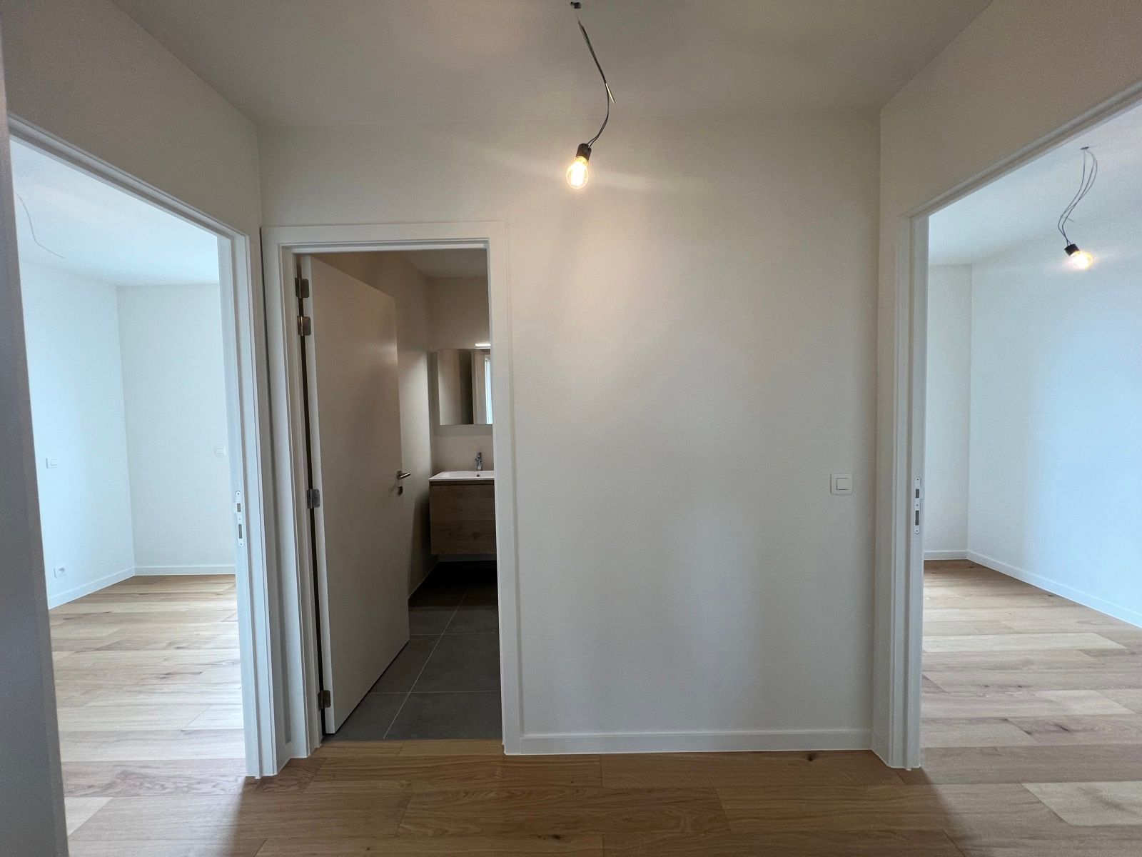 Prachtig nieuwbouwappartement met autostaanplaats foto 5
