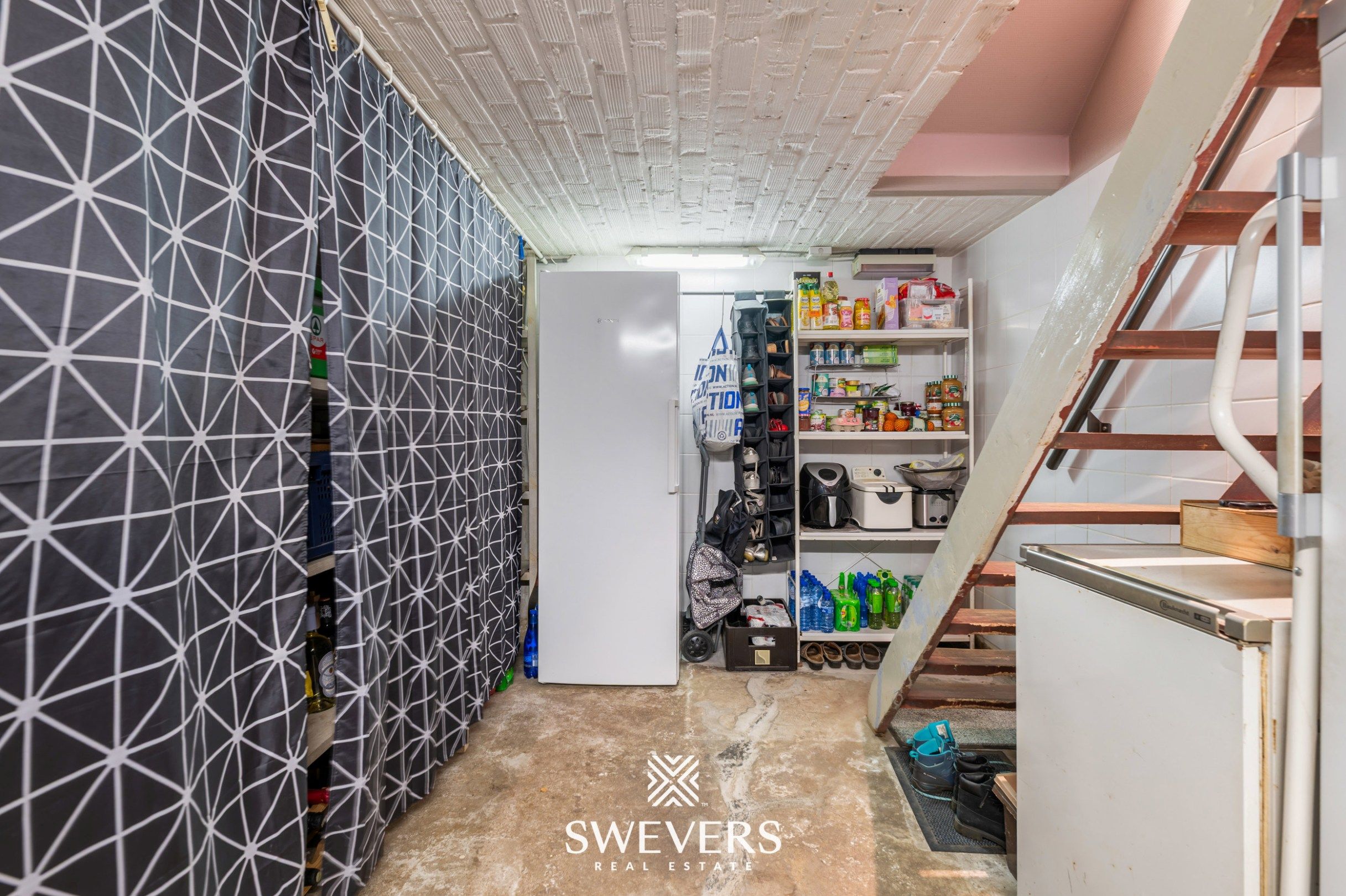 Instapklare gezinswoning op 11are 30ca in centrum Beringen foto 37