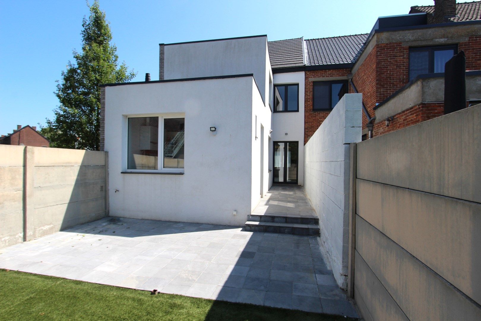 MOOI VERNIEUWDE WONING MET TUIN foto 10