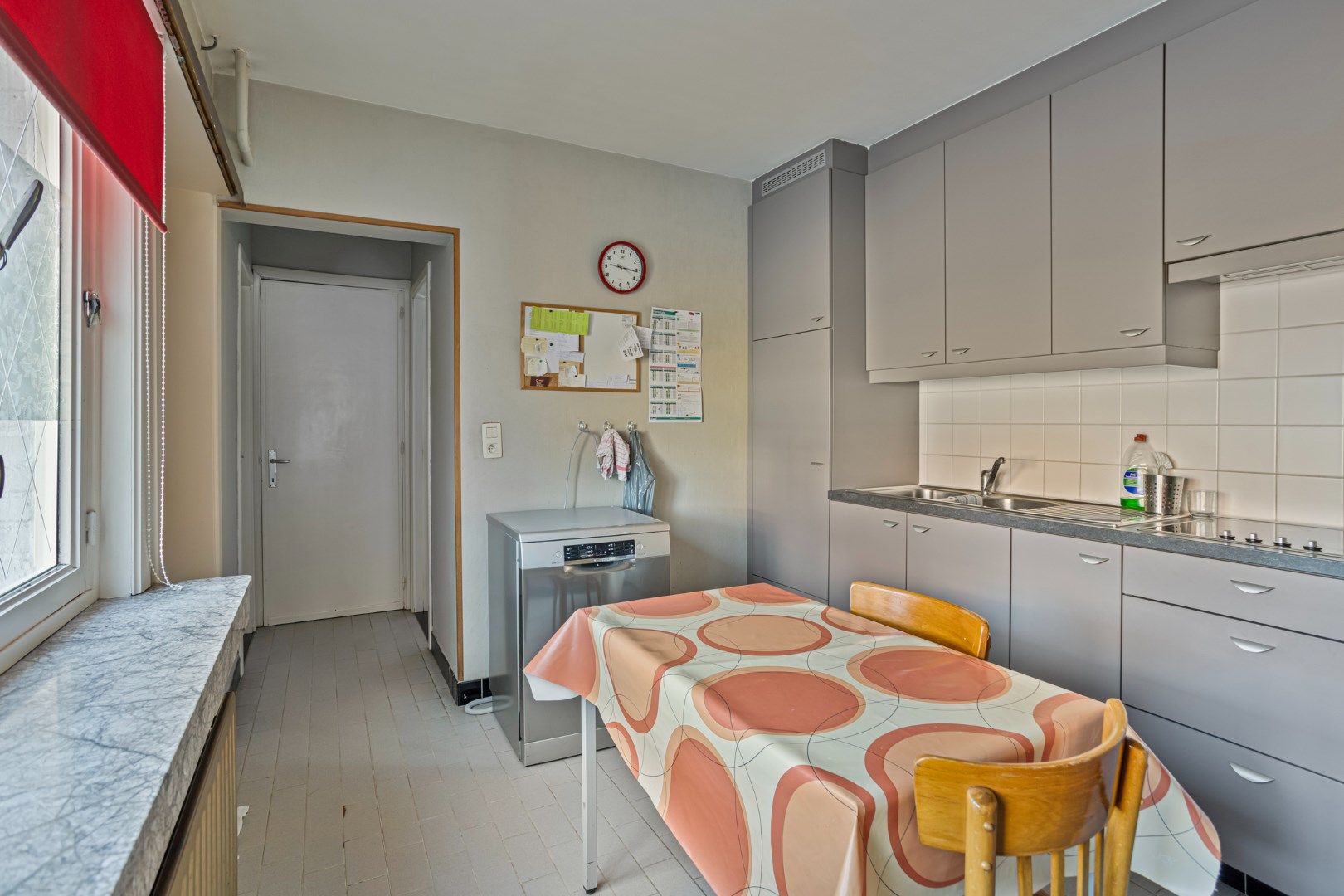 Te renoveren halfopen woning met 3 slaapkamers op een perceel van ca. 780 m² ! foto 11