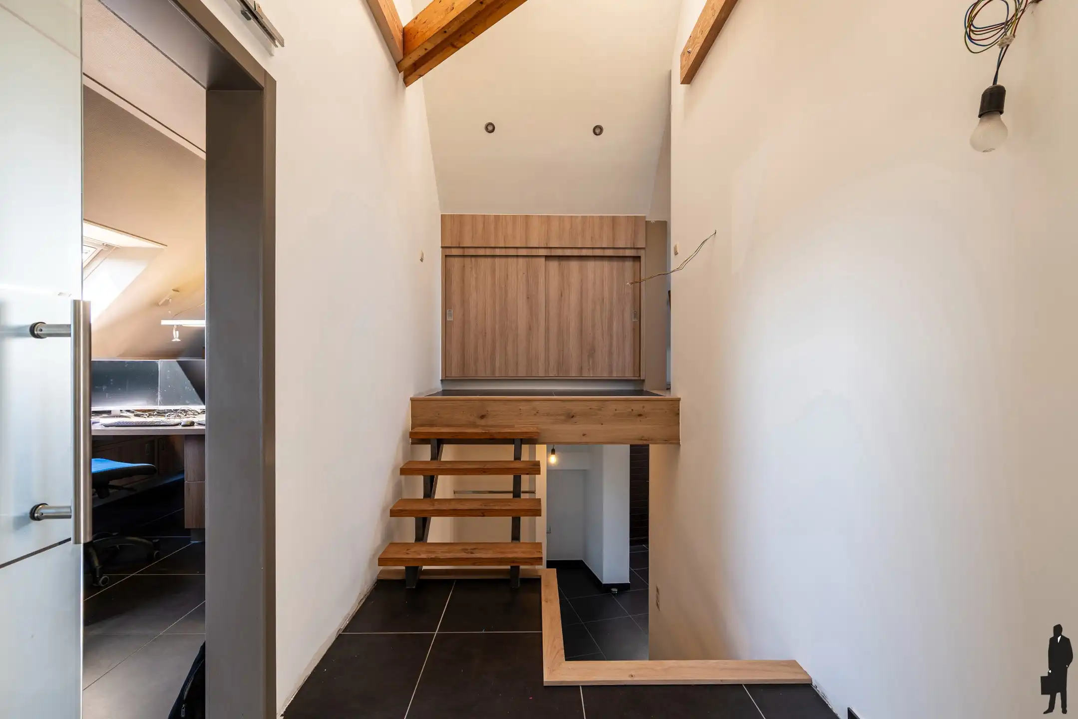 Unieke, ruime architectenvilla met riante kelder en werkbox foto 20