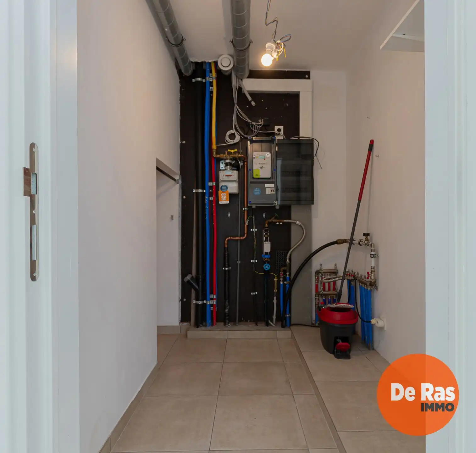 OORDEGEM – Recente  HOB met drie slaapkamers en tuin foto 8