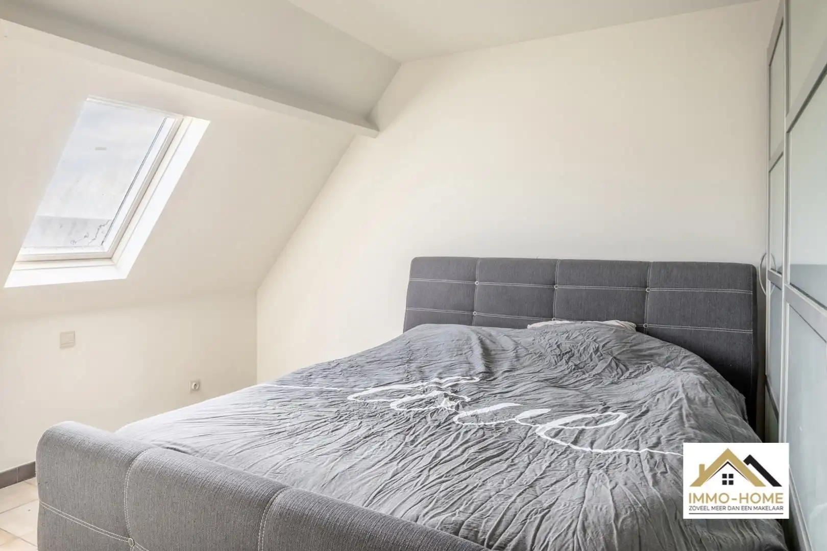 Halfopen bebouwing nabij centrum Lokeren foto 12