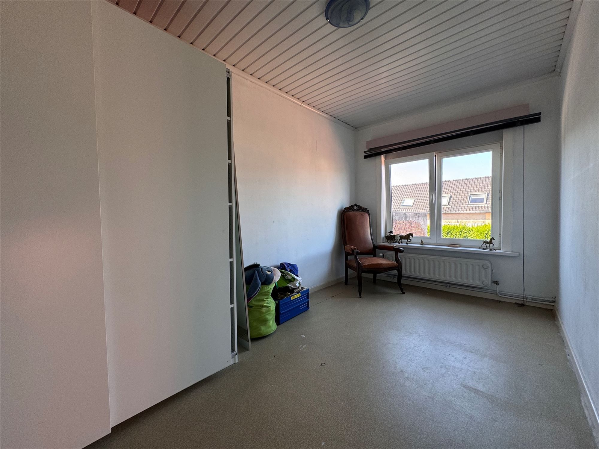 Prima gelegen ruime driegevel woning met garage en tuintje. foto 19