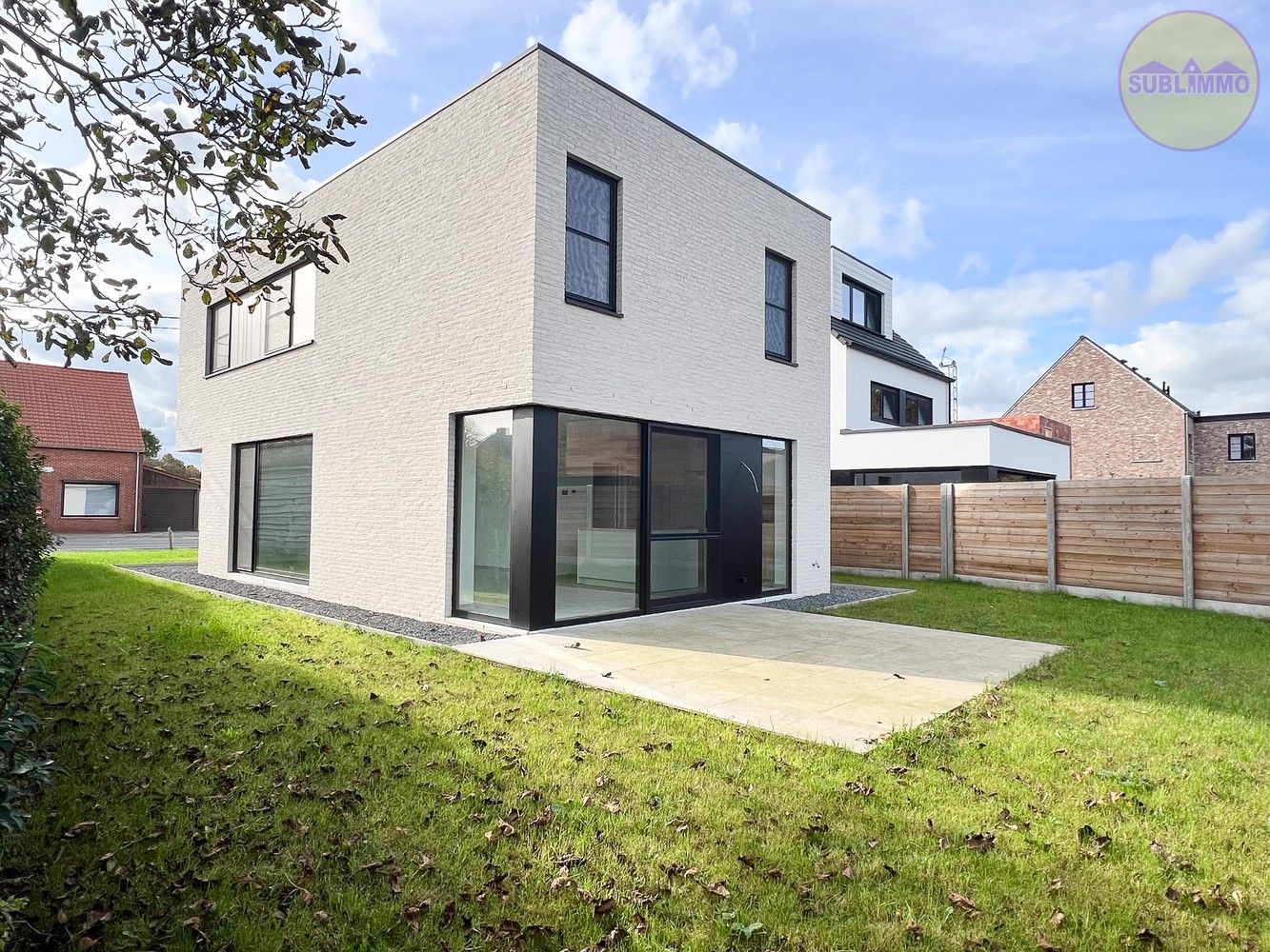 Nieuwbouwwoning met 3 slaapkamers op een perceel van 365m². foto 19