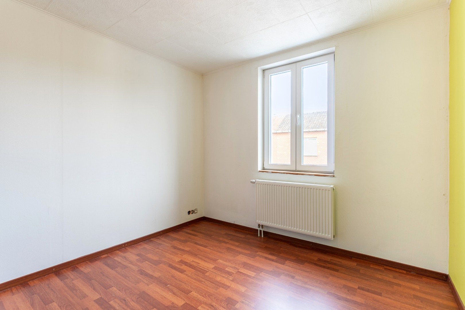 Gerenoveerde woning met 4 slaapkamers en opslagplaats foto 16