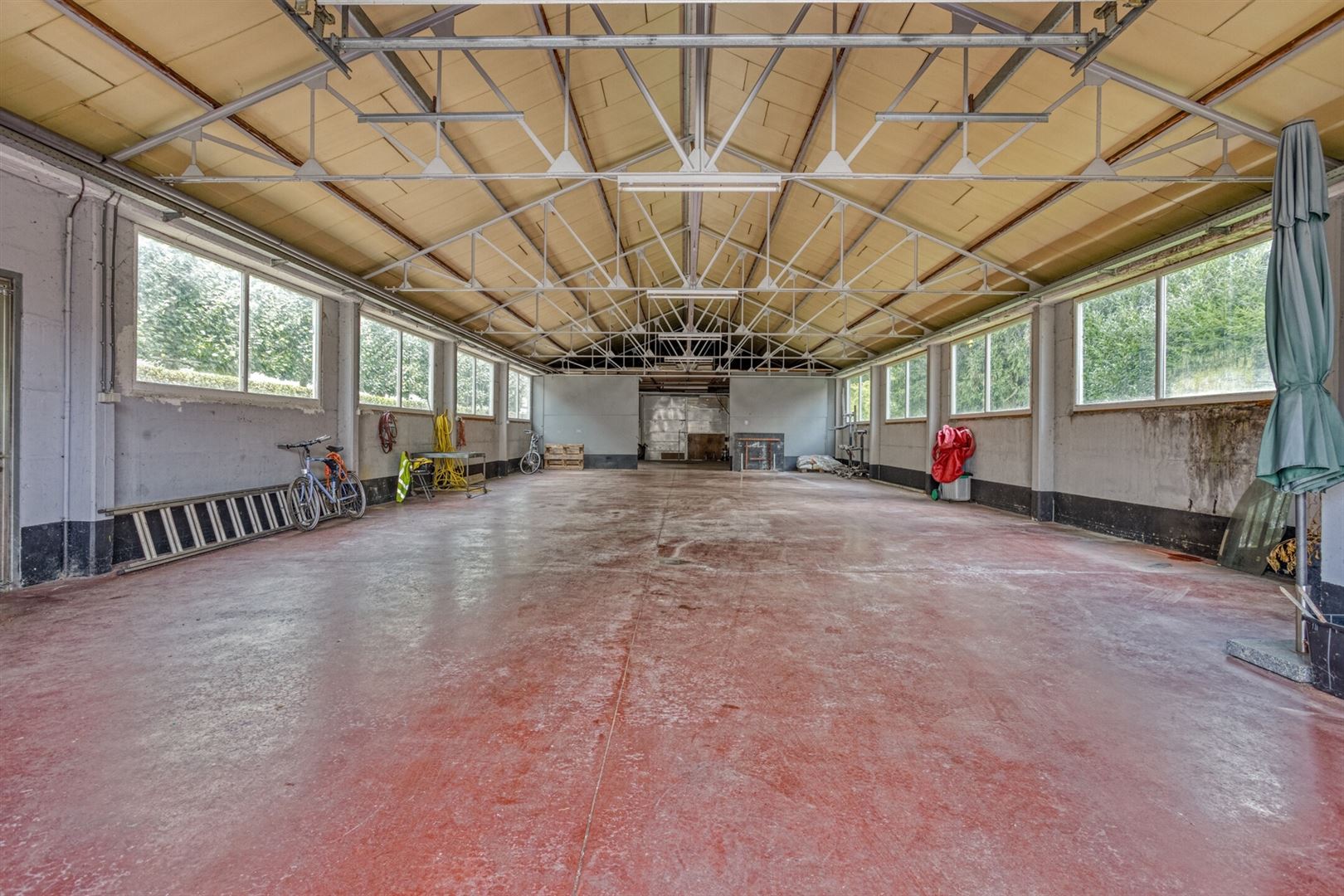 Woning met industriehal op topligging in Maasmechelen foto 26