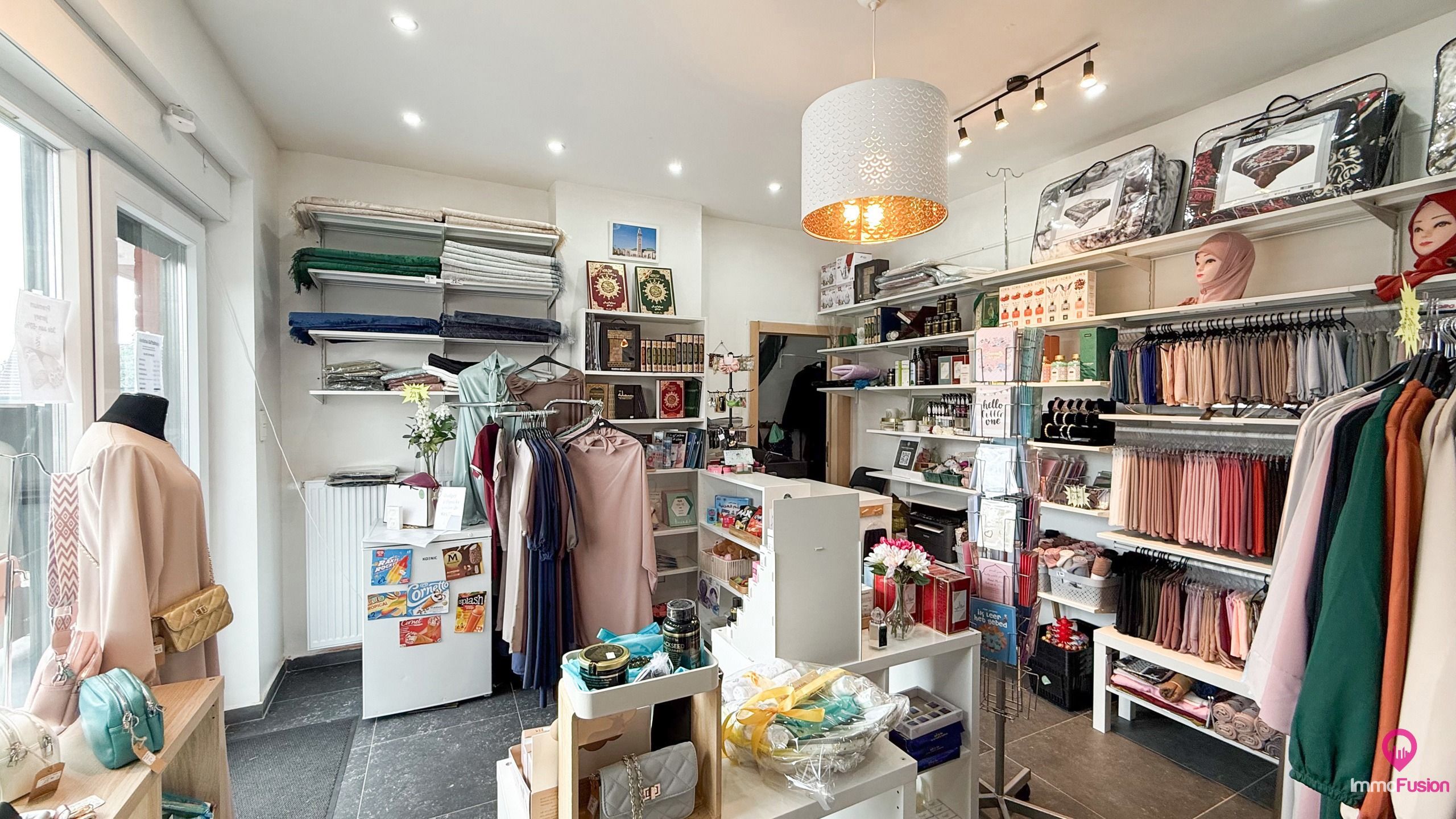 Woning met handelsruimte en 203 m² woonopp. te Houthalen! foto 13