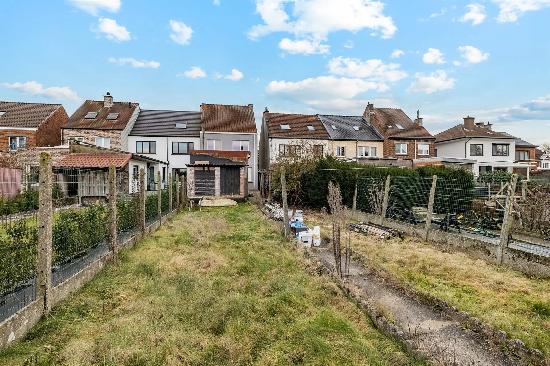 Deels gerenoveerde woning met drie slaapkamers te Erembodegem foto 20