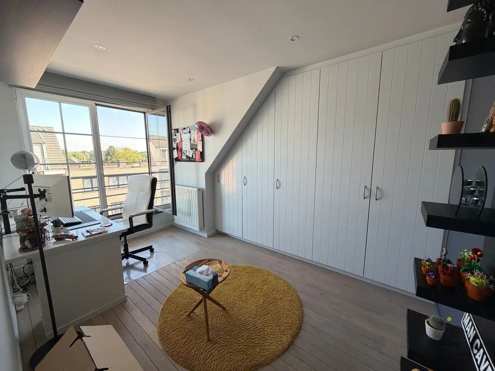 Duplex appartement met drie slaapkamers en prachtig terras te Schilde. foto 8
