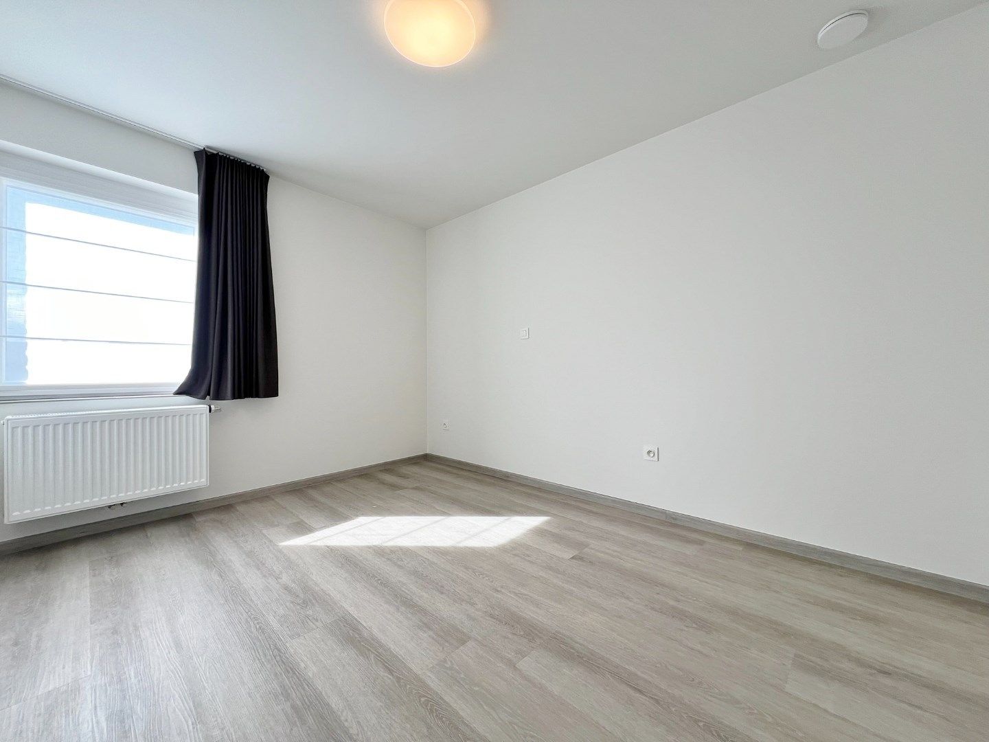 Gerenoveerde rijwoning met 3slaapkamers en zonnige koer.  foto 12