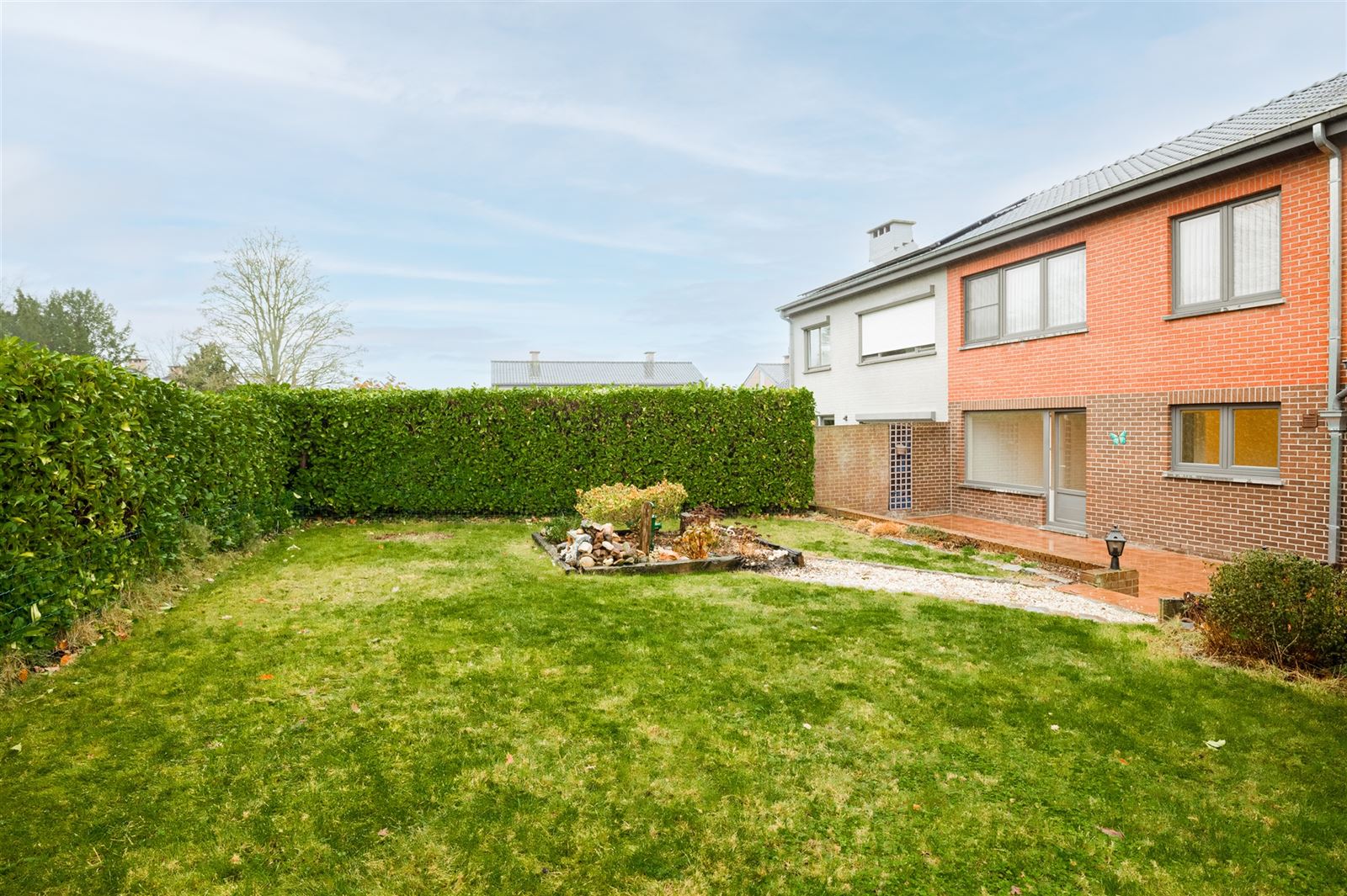 Gezellige gerenoveerde woning in een rustige wijk, met ruime tuin en garage foto 15