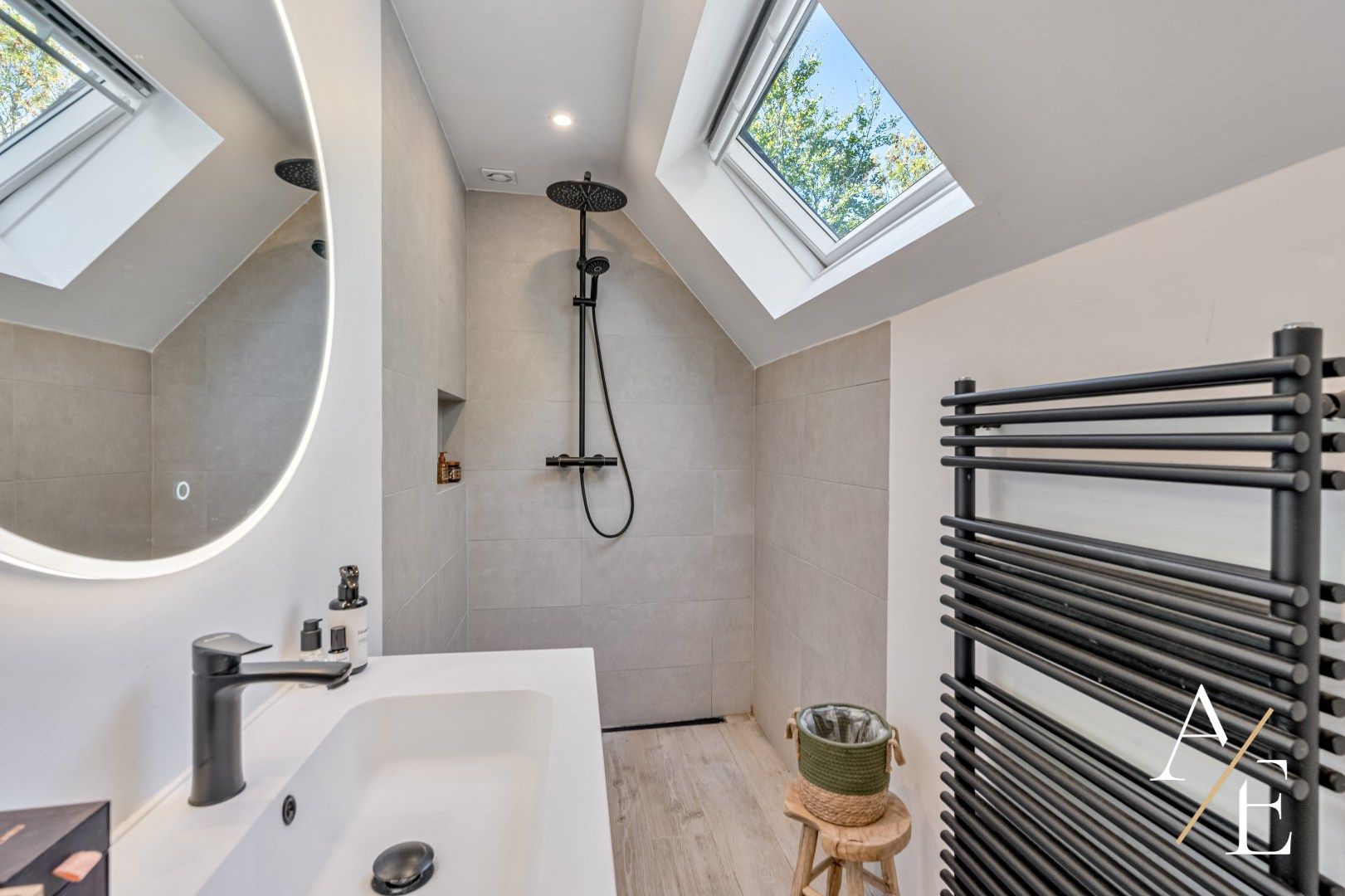 Instapklare open bebouwing met 3 slaapkamers en 2 badkamers foto 11