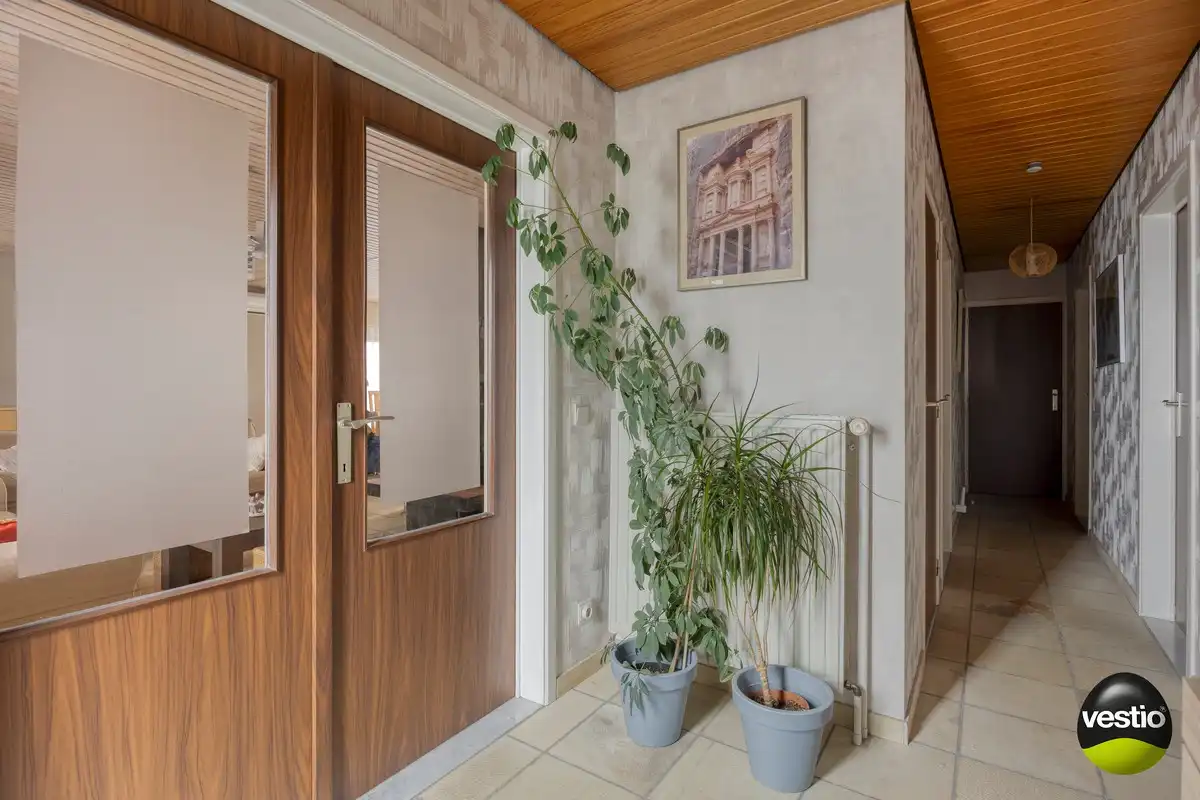 Gelijkvloerse woning met 3 slaapkamers, zonnepanelen en tuin op residentiële, rustige ligging. foto 9