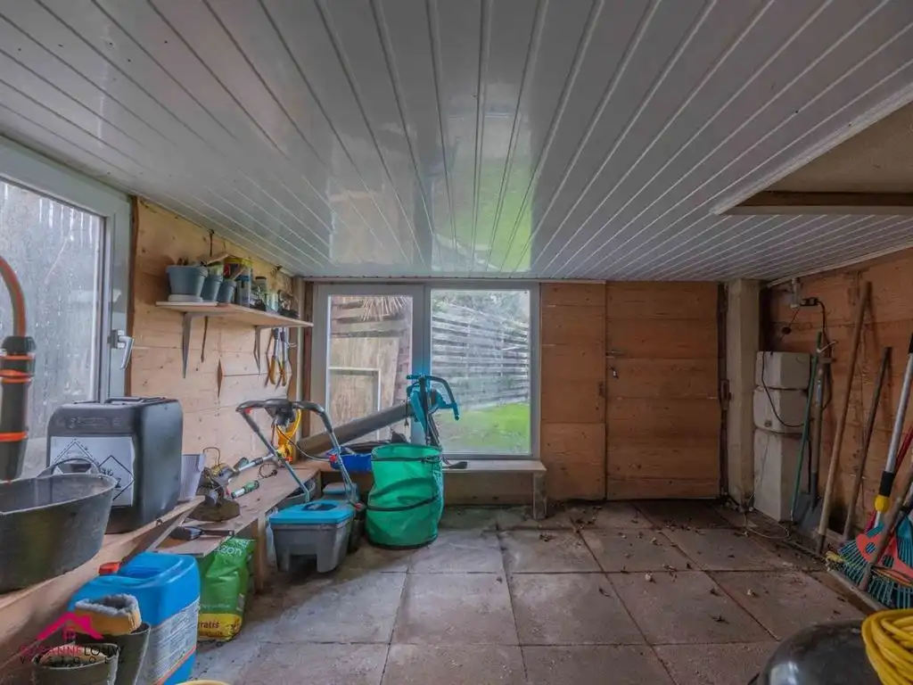 Gezellige en instapklare, half vrijstaande woning met veranda foto 39