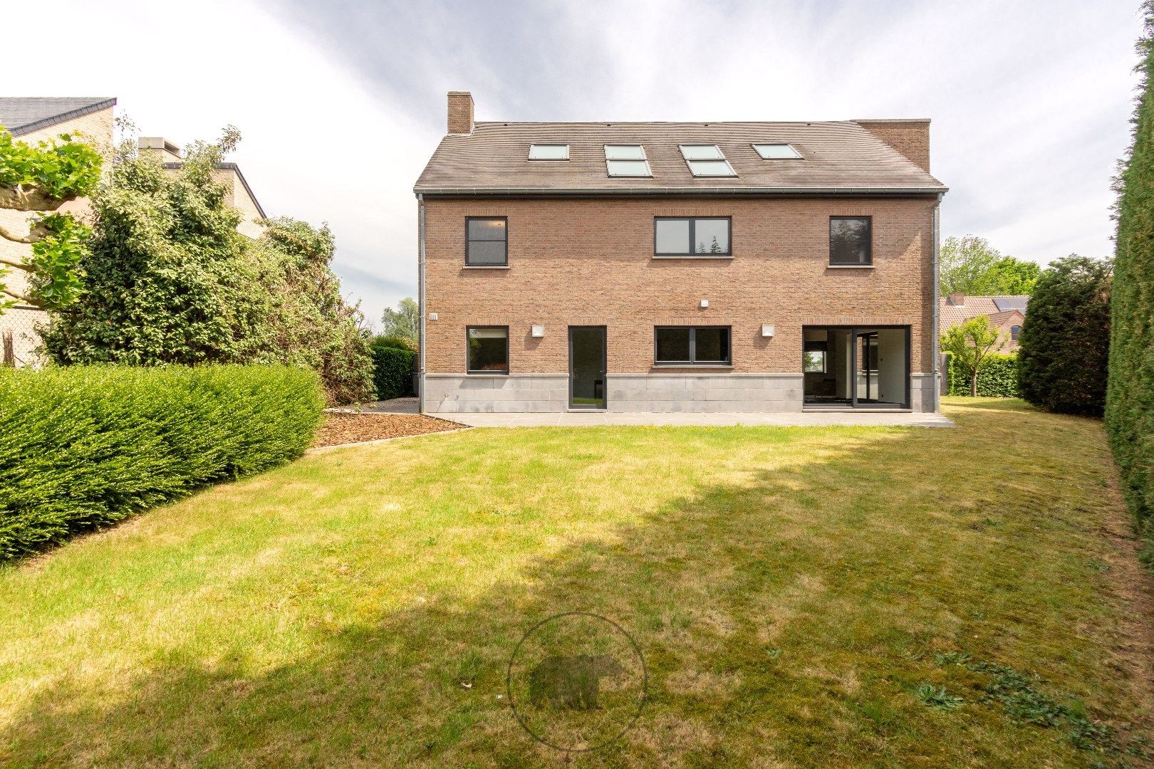 Ruime en luxueus afgewerkte villa in landelijke omgeving foto 28