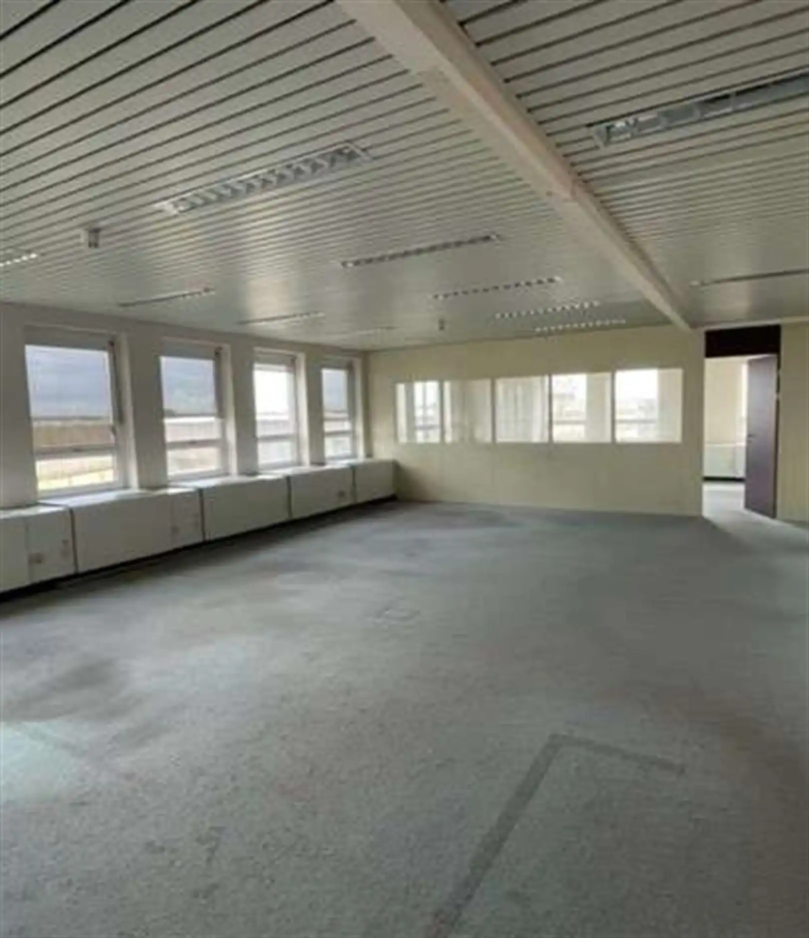 TRIOMF/ TRIOMPHE 173 - 174: twee gebouwen foto 6