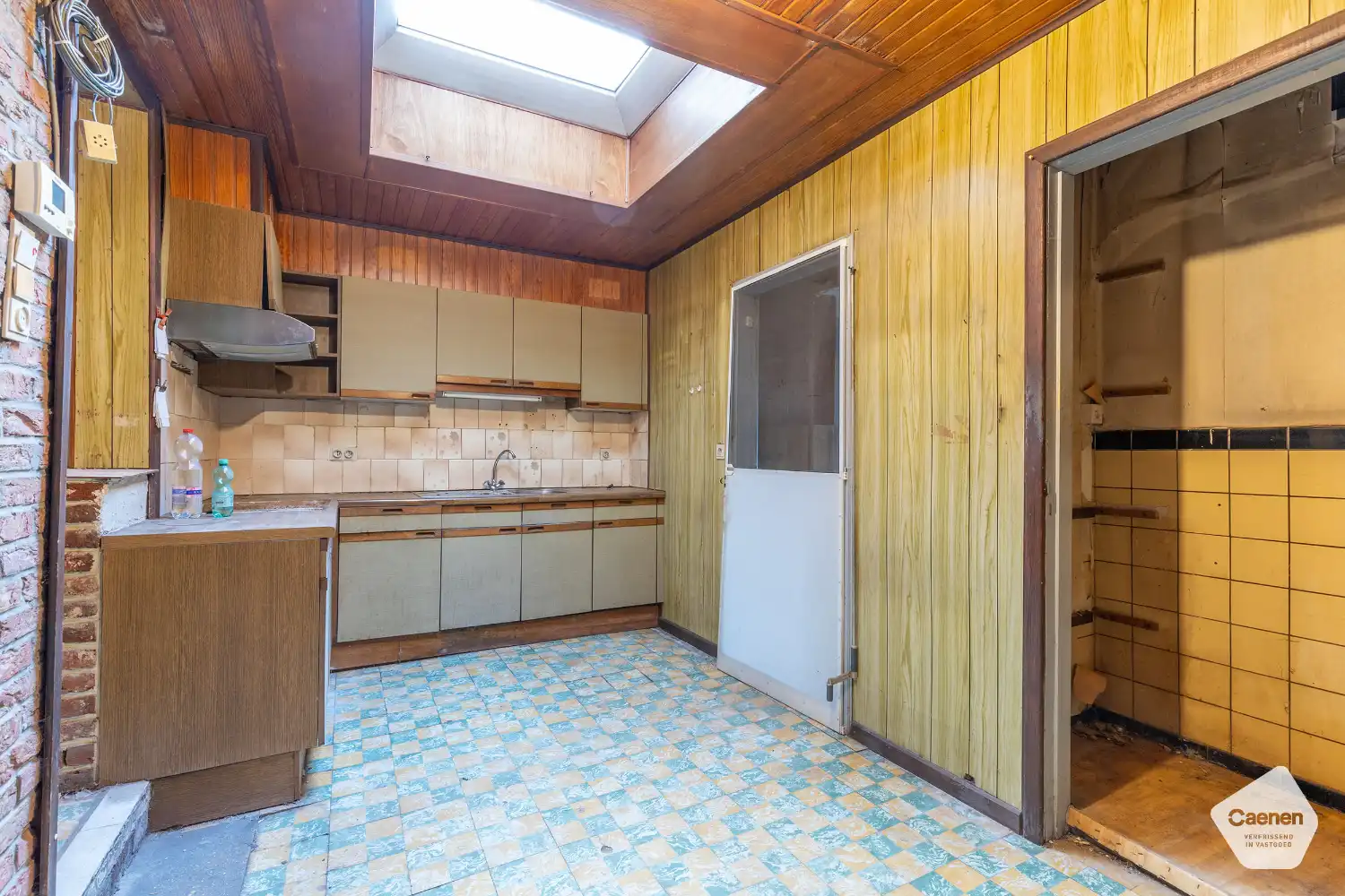 Te renoveren woning met 5 slaapkamers, garage vlakbij het centrum van Blankenberge foto 5