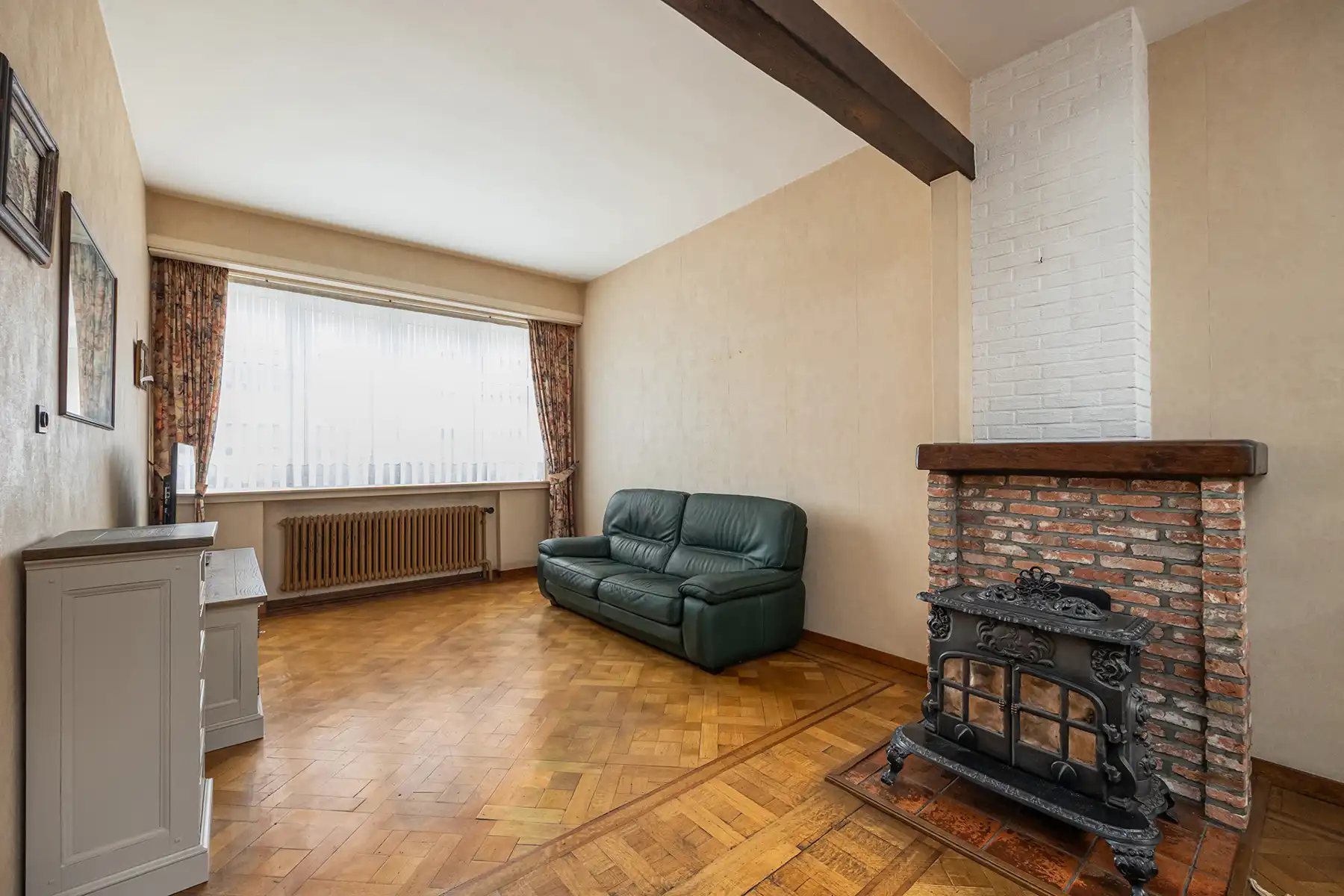 Riante, te renoveren woning op toplocatie  foto 4