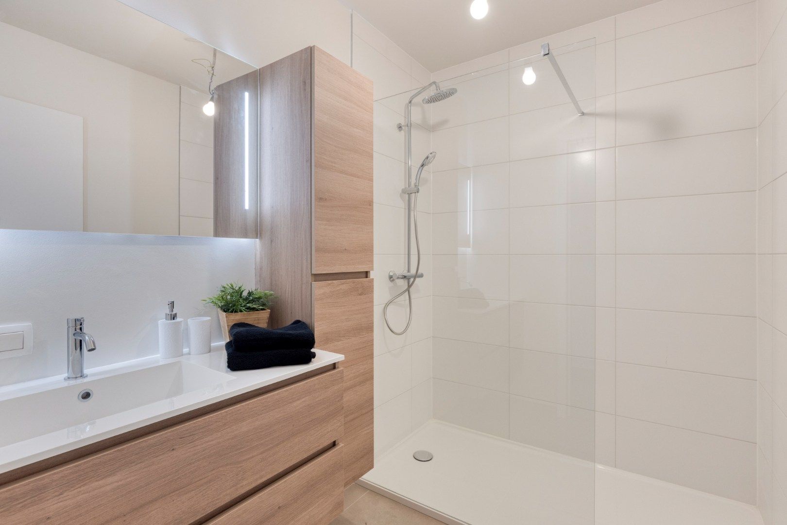 Prachtig nieuwbouwappartement in centrum Rekkem! foto 9