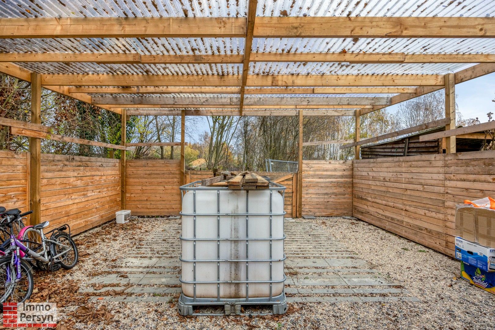 Moderne gezinswoning met 3 slaapkamers en gezellige tuin foto 24