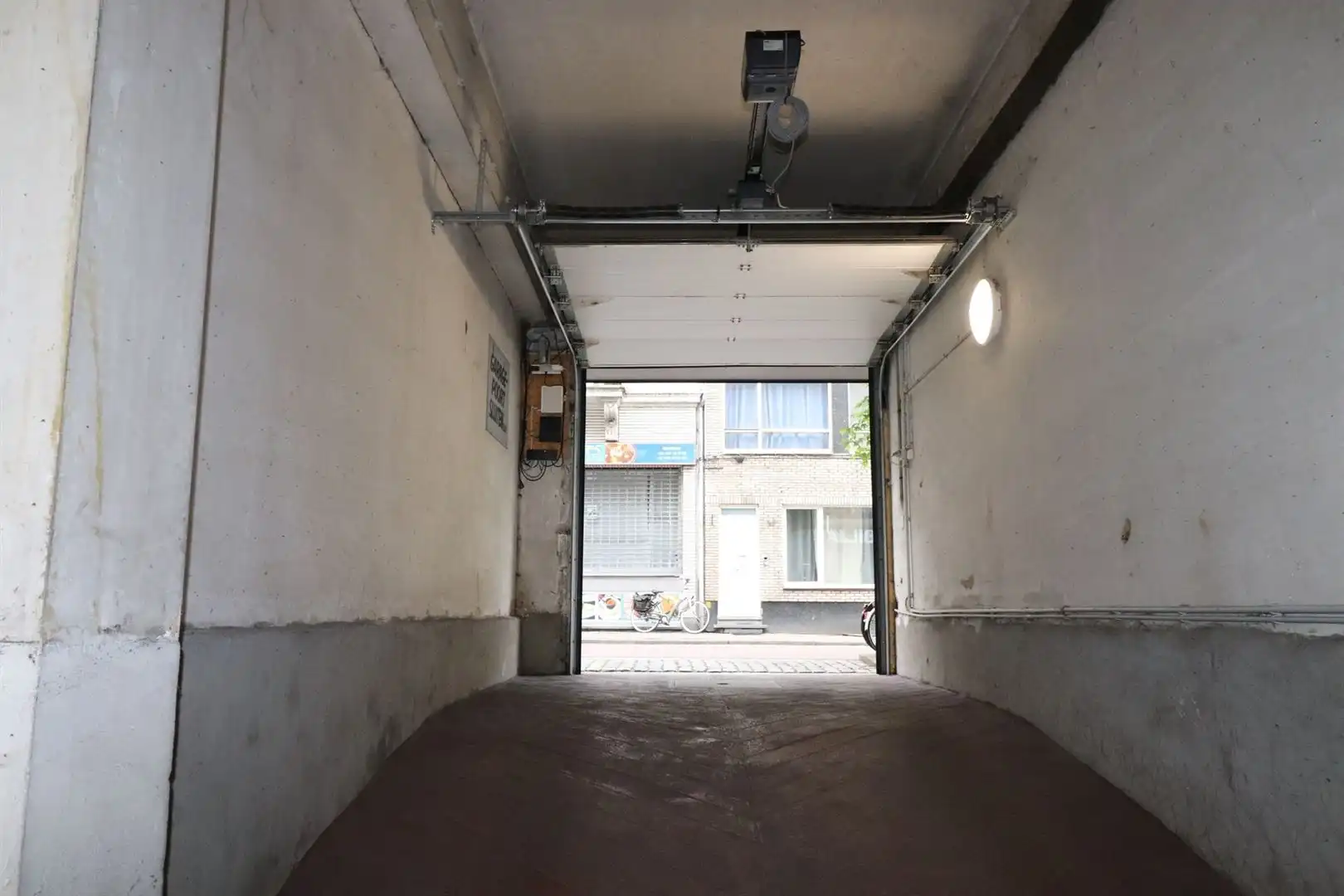 Parking in hartje Antwerpen.  foto 7