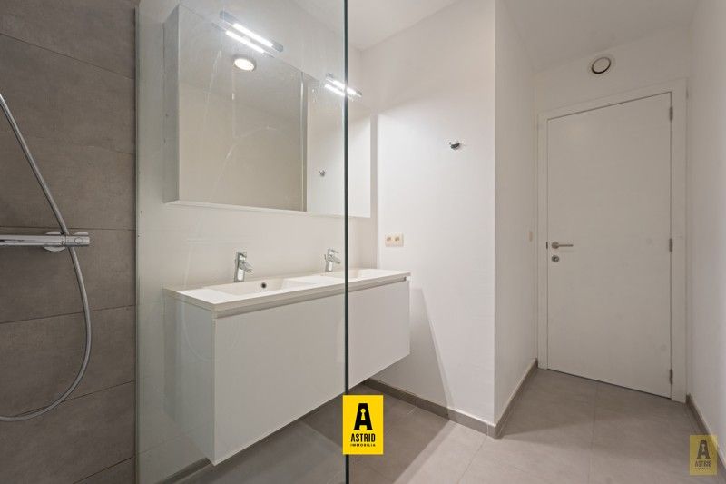 Instapklaar gelijkvloers appartement met terras aan Spuikom! foto 16