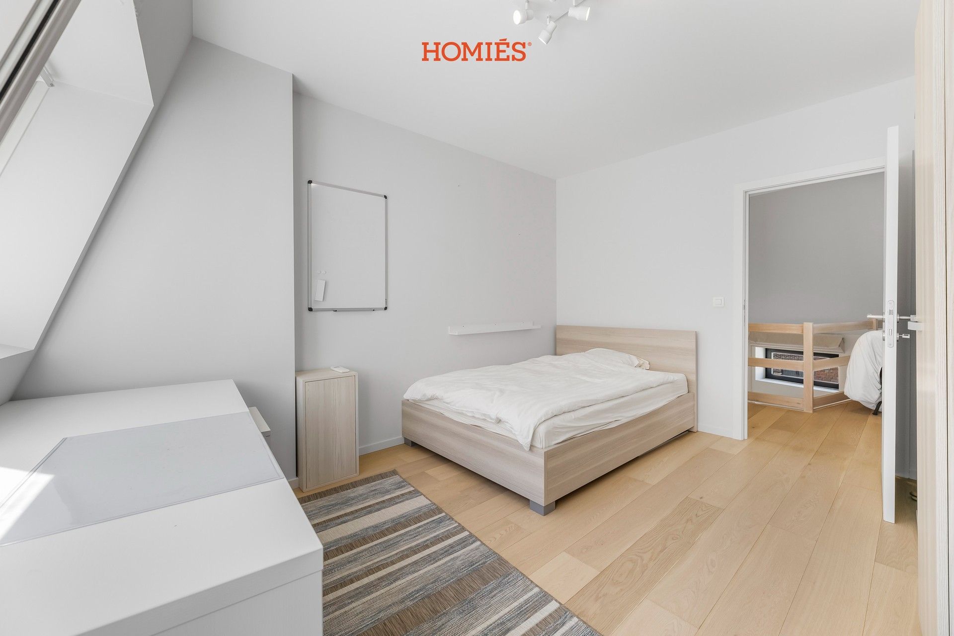 Lichtrijk hoekappartement met 2 slpks in cenrum Leuven foto 15