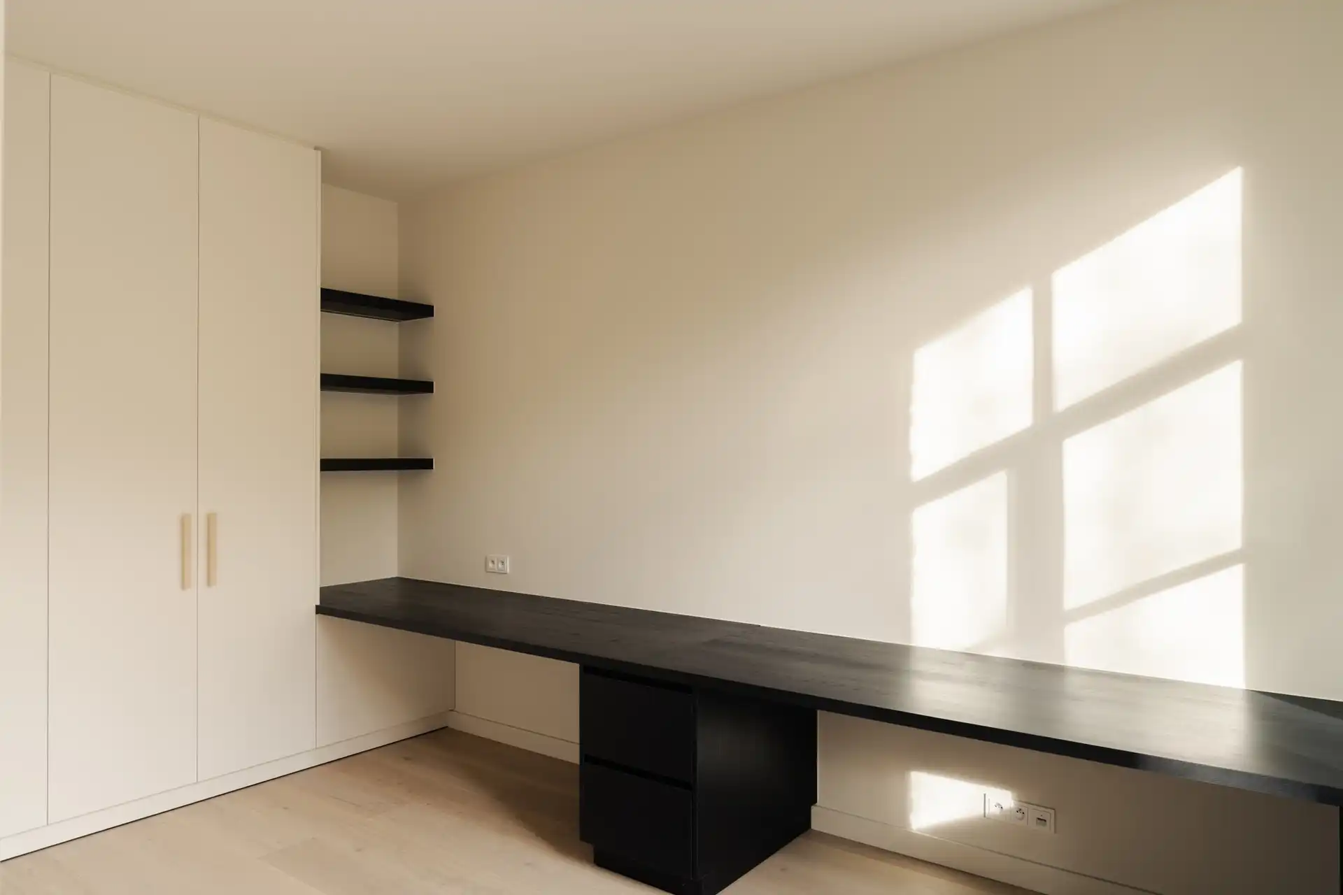 Exclusieve high-end woning in hartje Brussegem foto 13