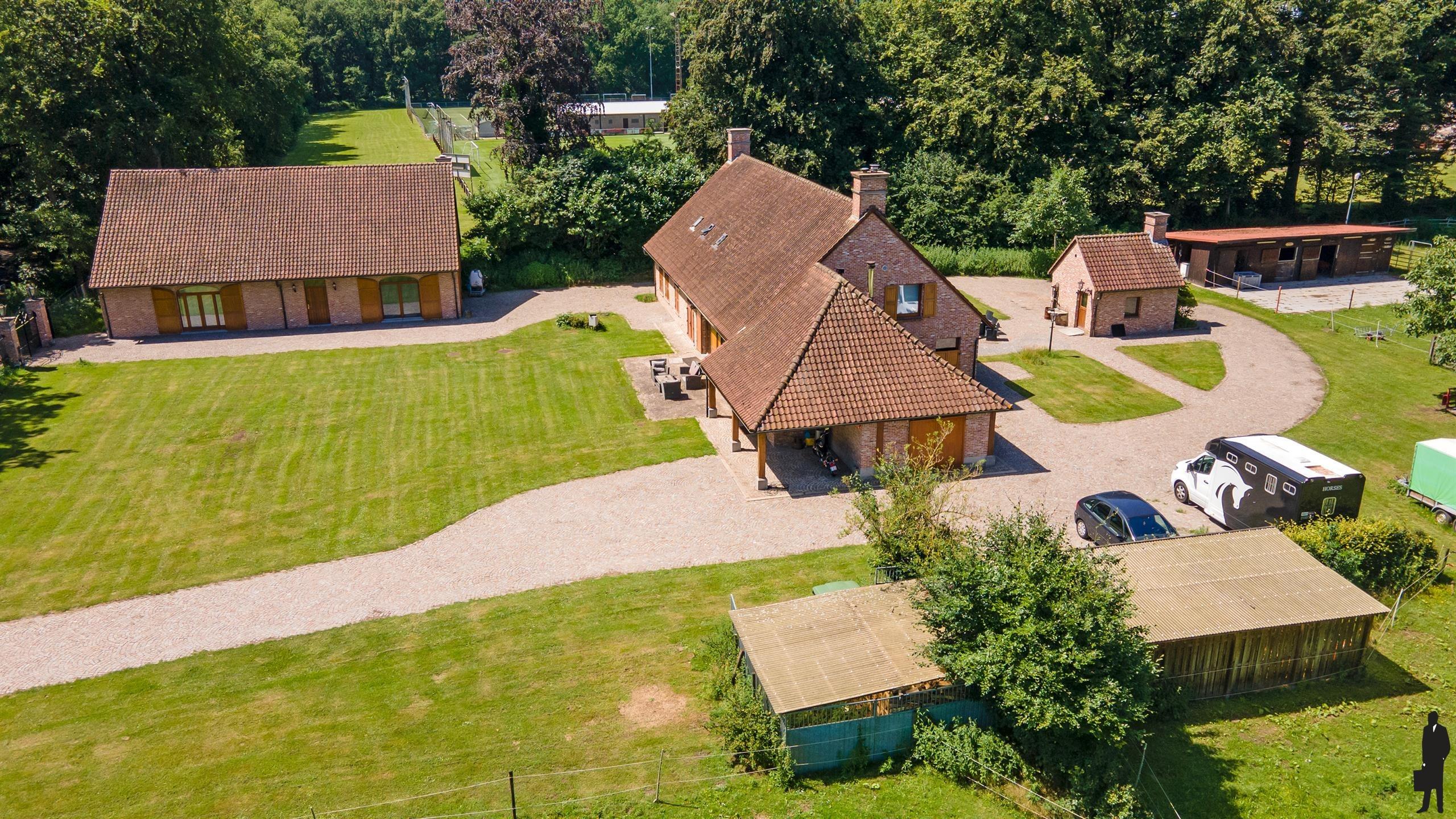 Luxe kangoeroe-villa te Sint-Job met paardenacc. op ca. 1,2 HA! foto 81