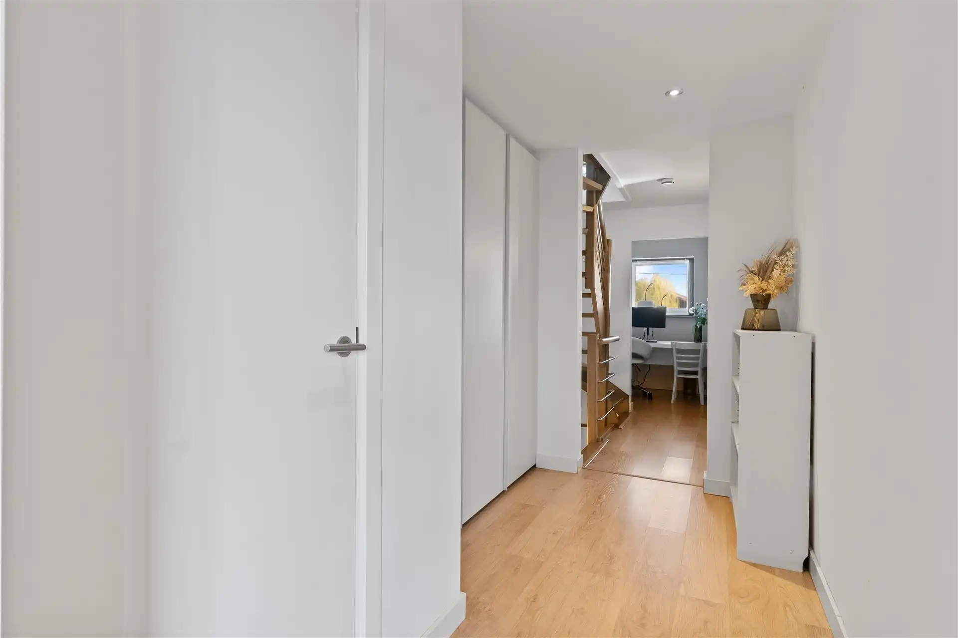 Modern halfopen bebouwing met uniek zicht in een landelijke omgeving. foto 25