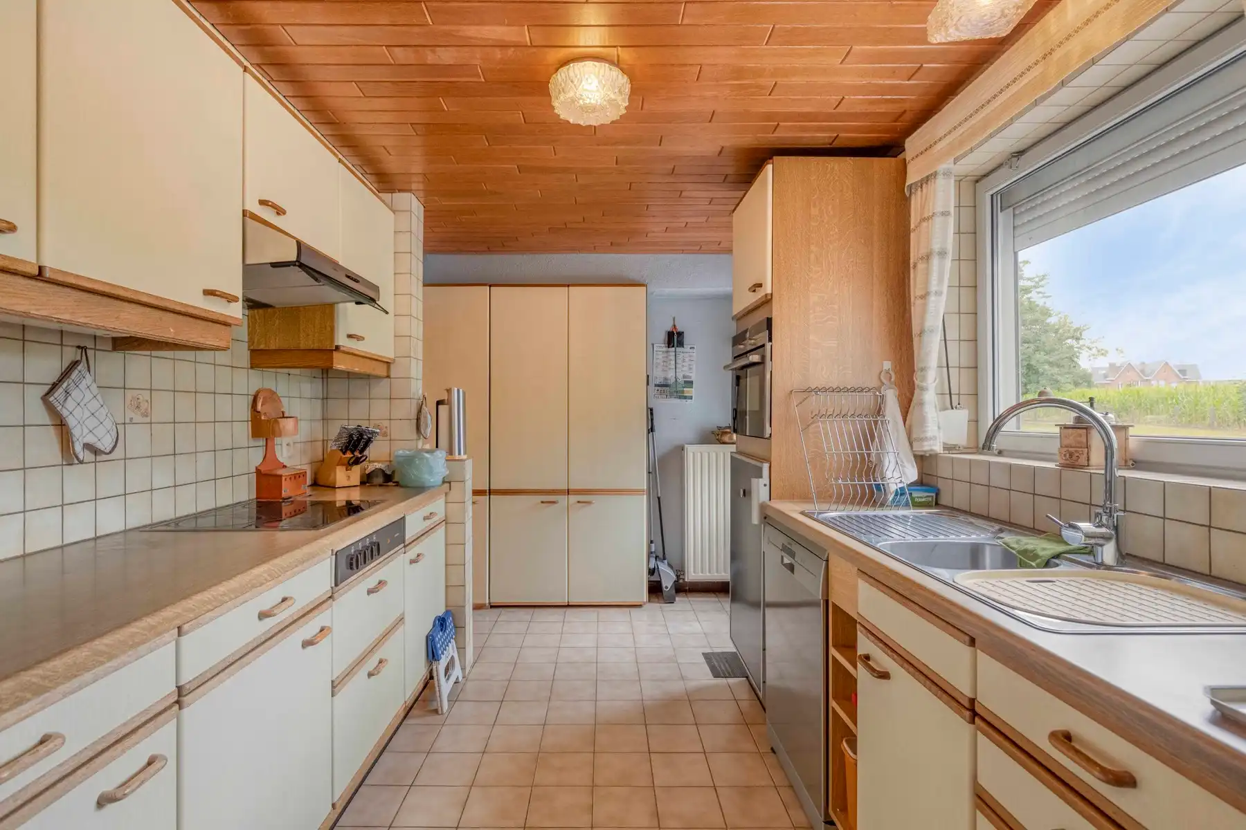 Landelijk gelegen huis met 4 kamers, garage & prachtige tuin foto 11
