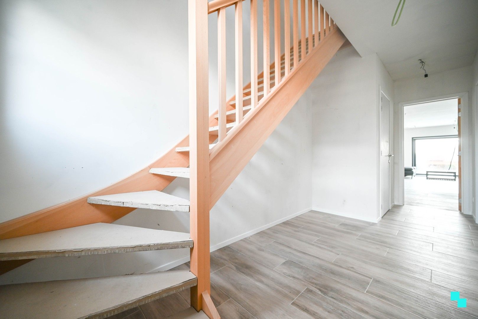 Ruime halfopen bebouwing in Zwevegem foto 3