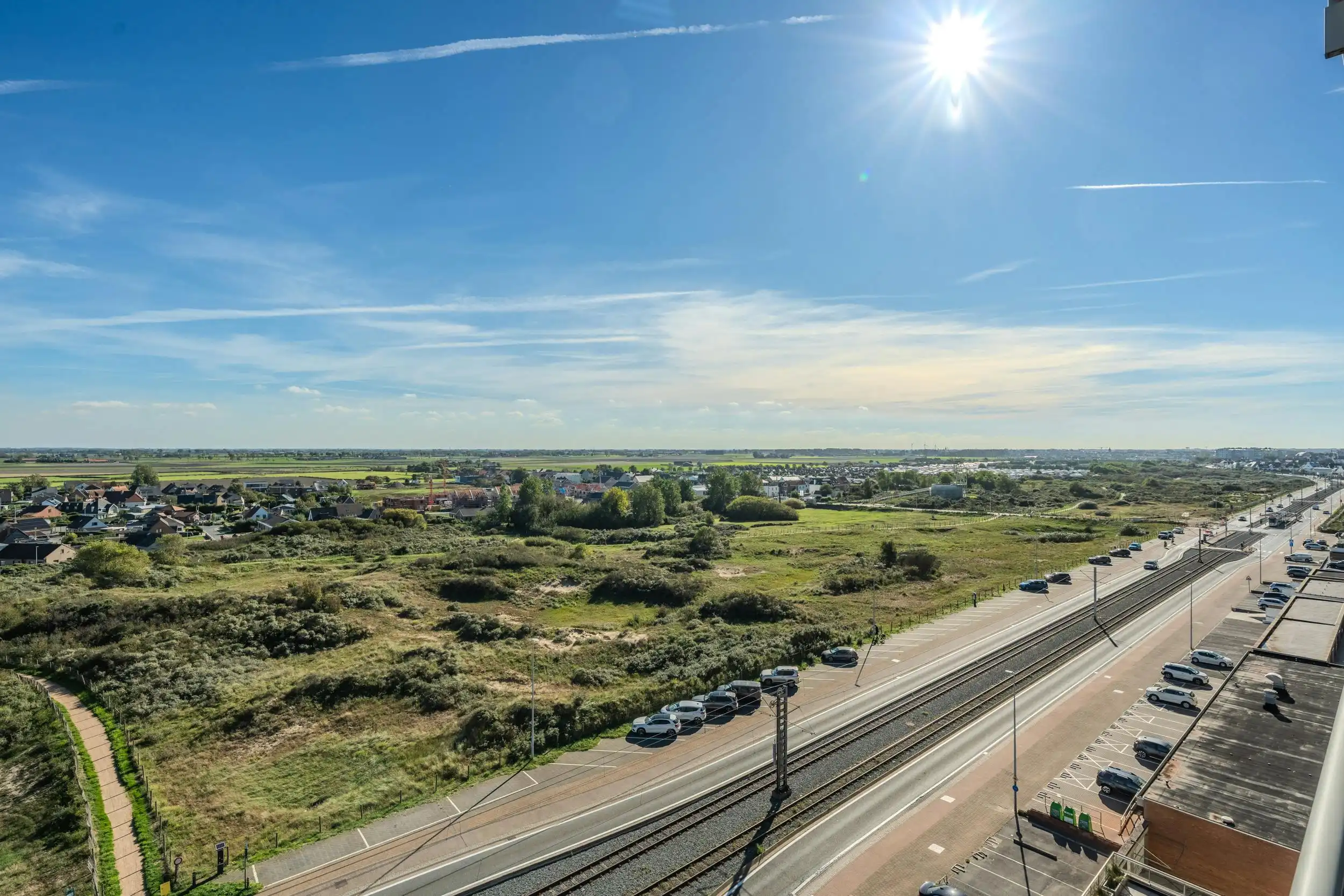 Prachtige studio met zuidgericht terras en weids uitzicht! foto 2