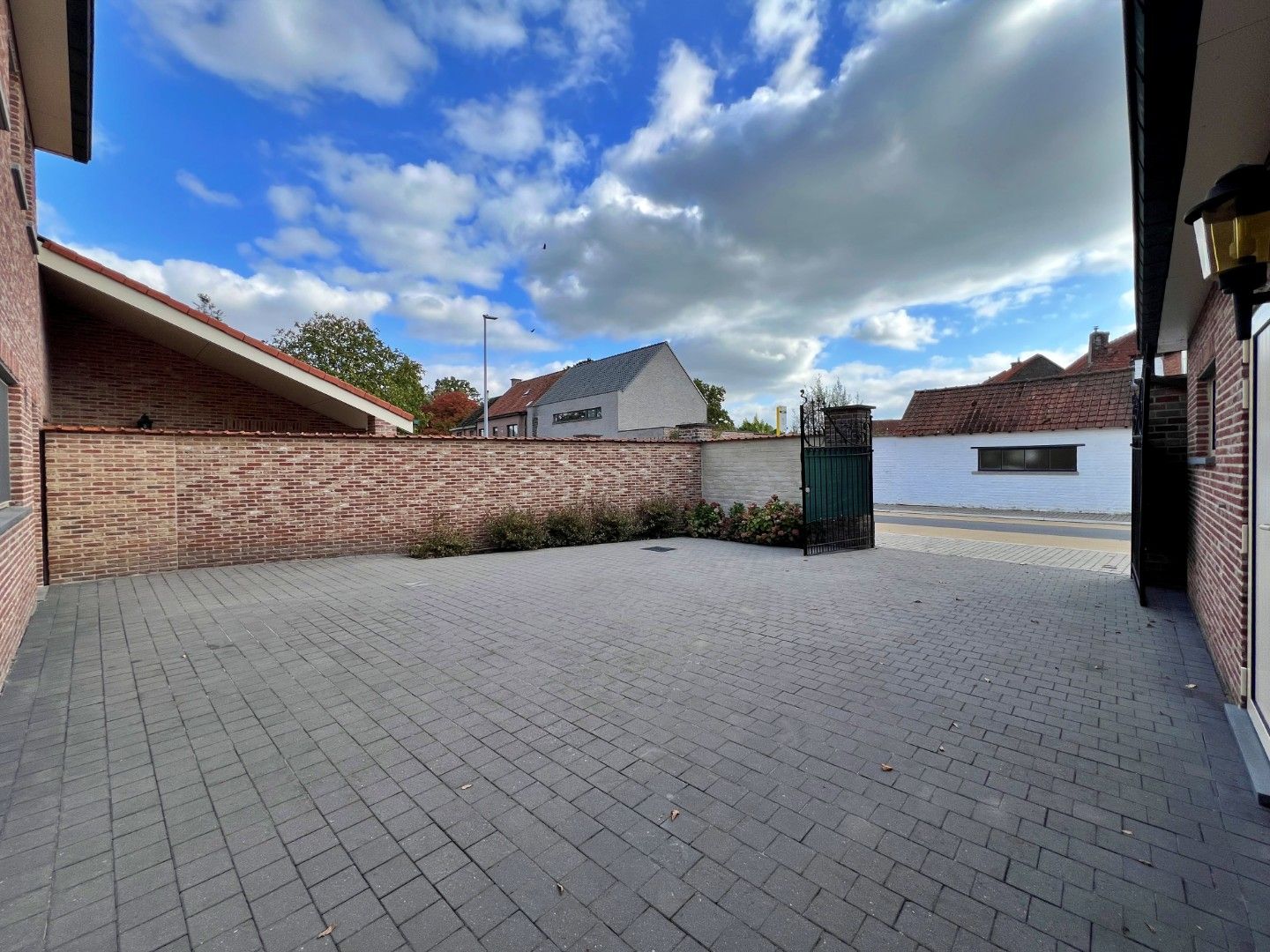 🏡 Ruime gezinswoning te huur in het hart van Lovendegem foto 23