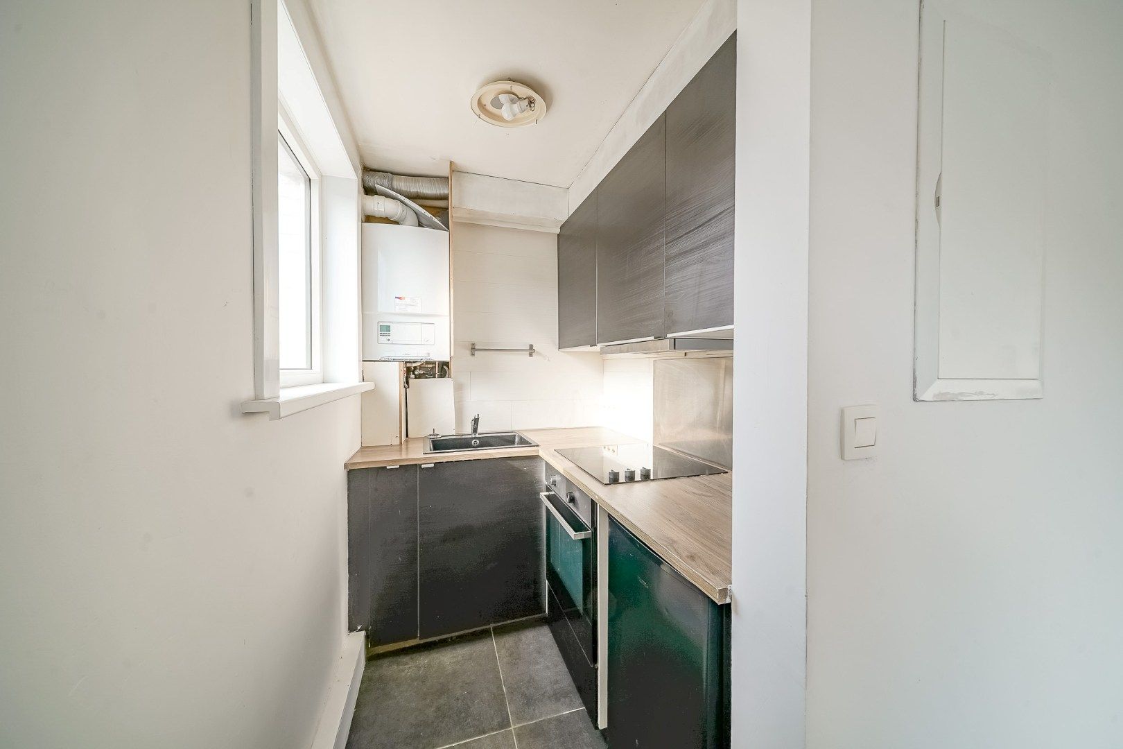 Instapklaar en goed gelegen 2-slaapkamerappartement vlakbij de Spuikom foto 4
