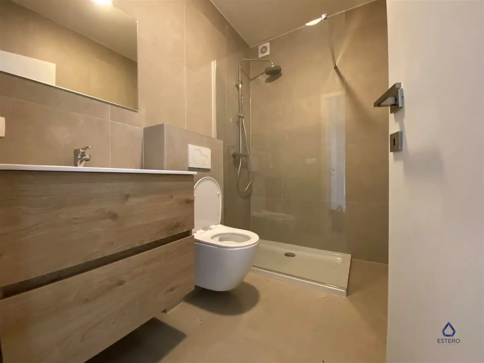 Nieuwbouwappartement met 3 slpk en ruim terras. foto 10