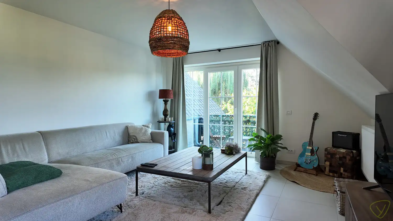 Gezellig duplex-appartement net buiten het centrum van Eeklo! foto 4