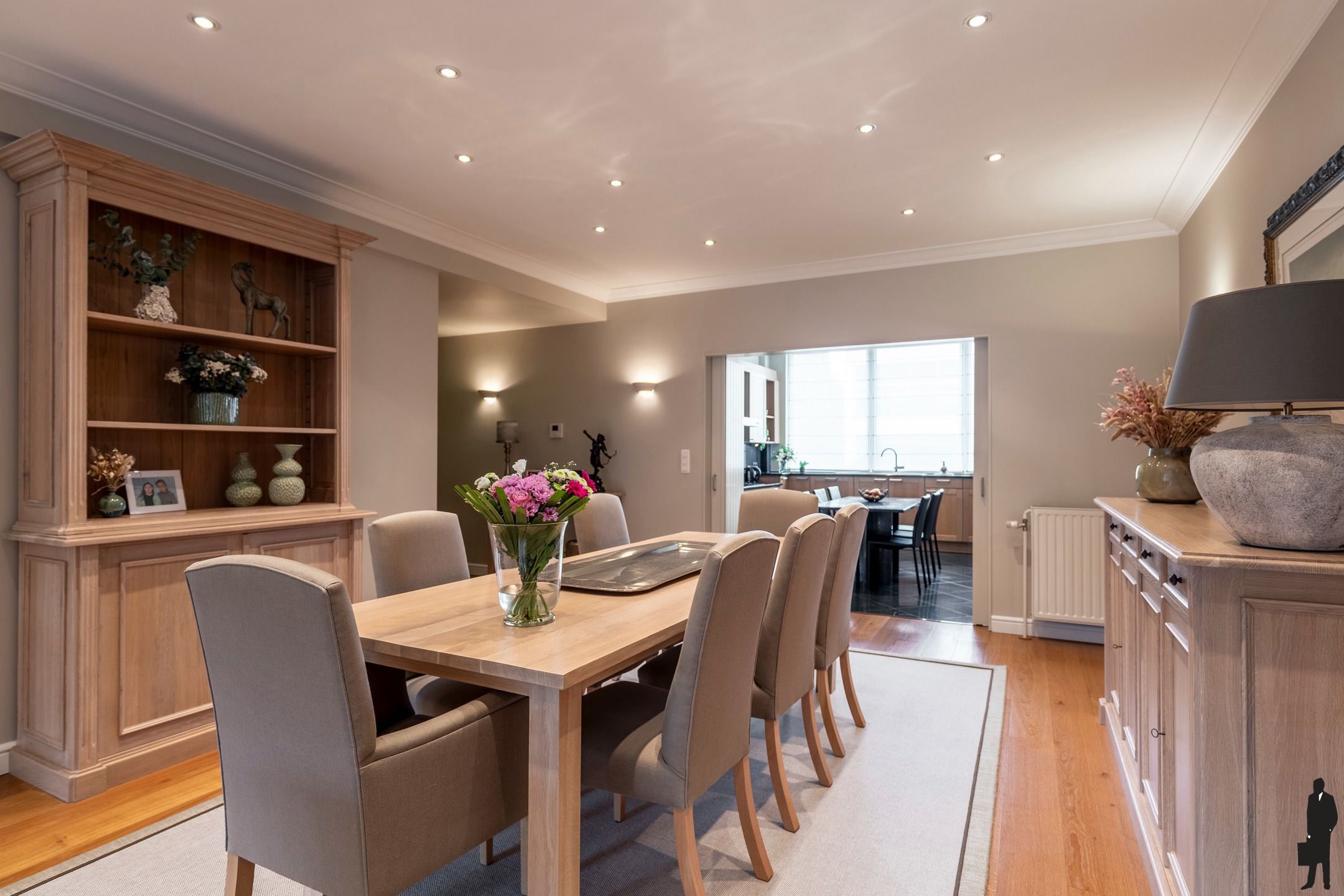 Stijlvol gelijkvloers appartement met binnenterras, tuin en binnenzwembad met wellness. foto 10